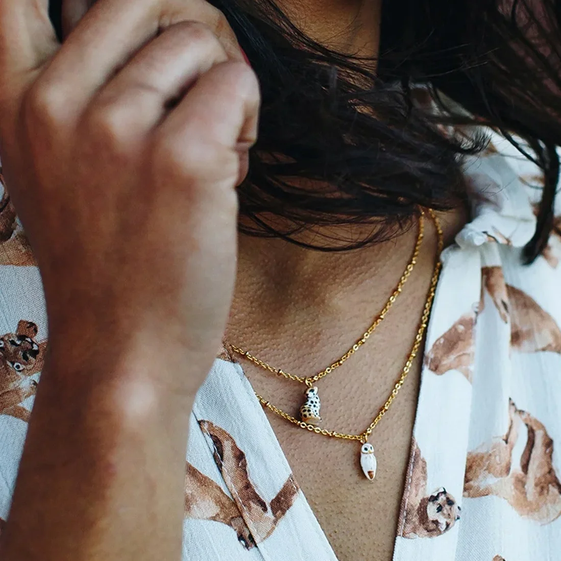 collier-leopard-assis_61f8e201-34ff-4890-9c03-7de3fd284a3b.webp