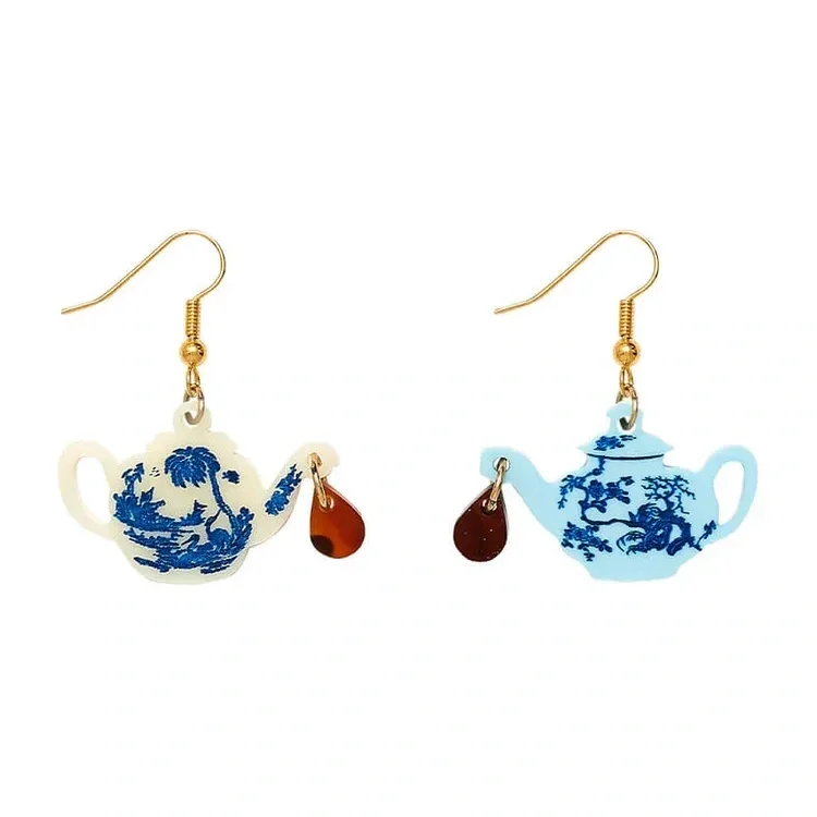 vintage-teapot-earrings-gold-hooks_f1961df1-71ef-43b3-b53b-bdbba3ca3b66.webp