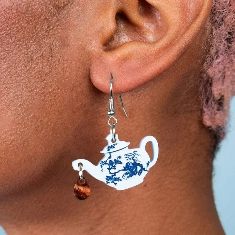 vintage-teapot-earrings-silver-hooks-2_6f7ef39f-fb6f-46b3-ab0a-7b94db53c3eb.webp