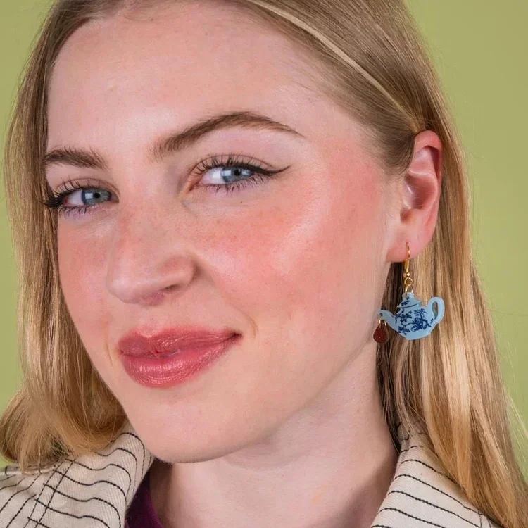 Vintage-Teapot-Earrings-Left.webp