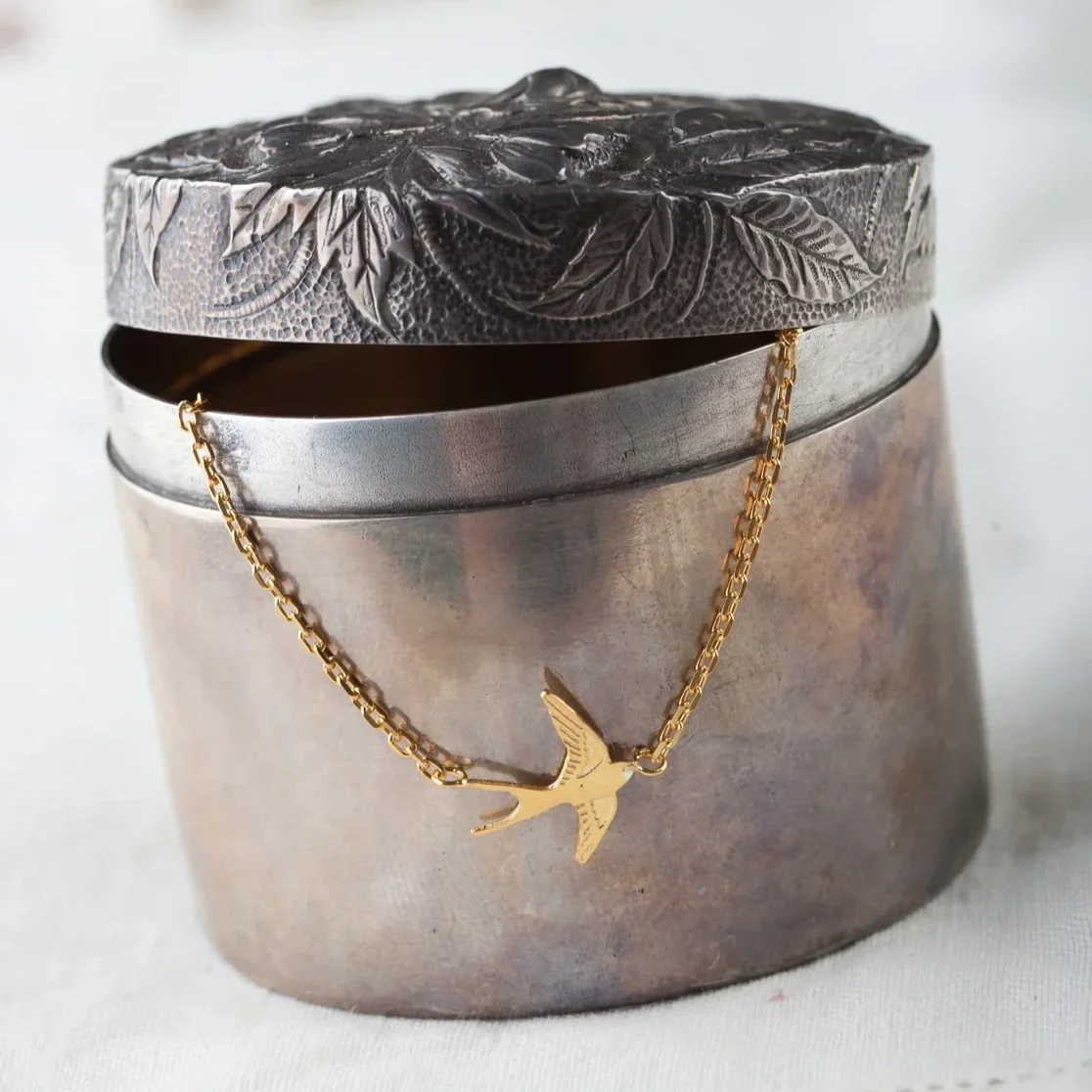 Amanda Coleman Single Flying Swallow Pendant Gold