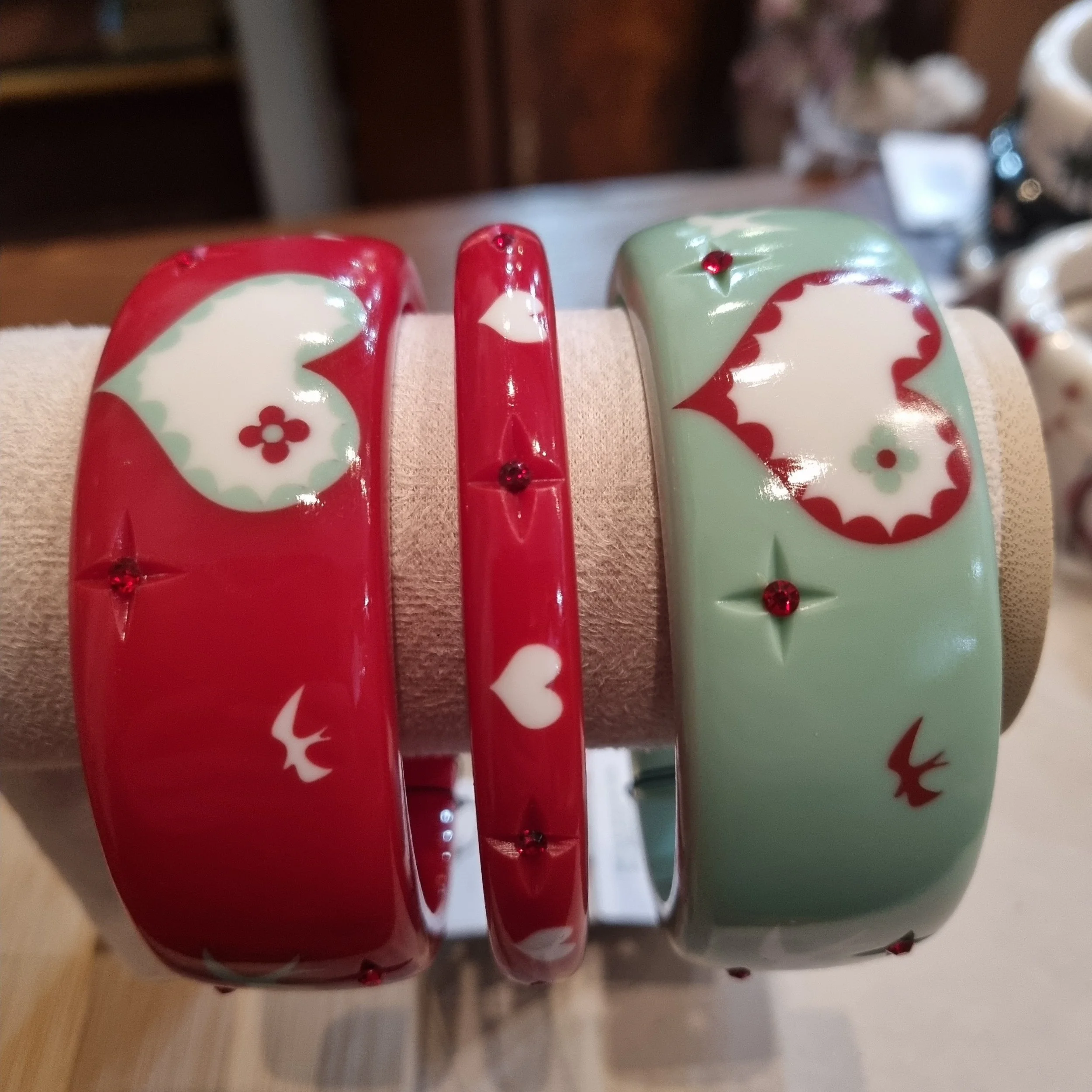Splendette Set Of Three Hearts Bangles Extra Large