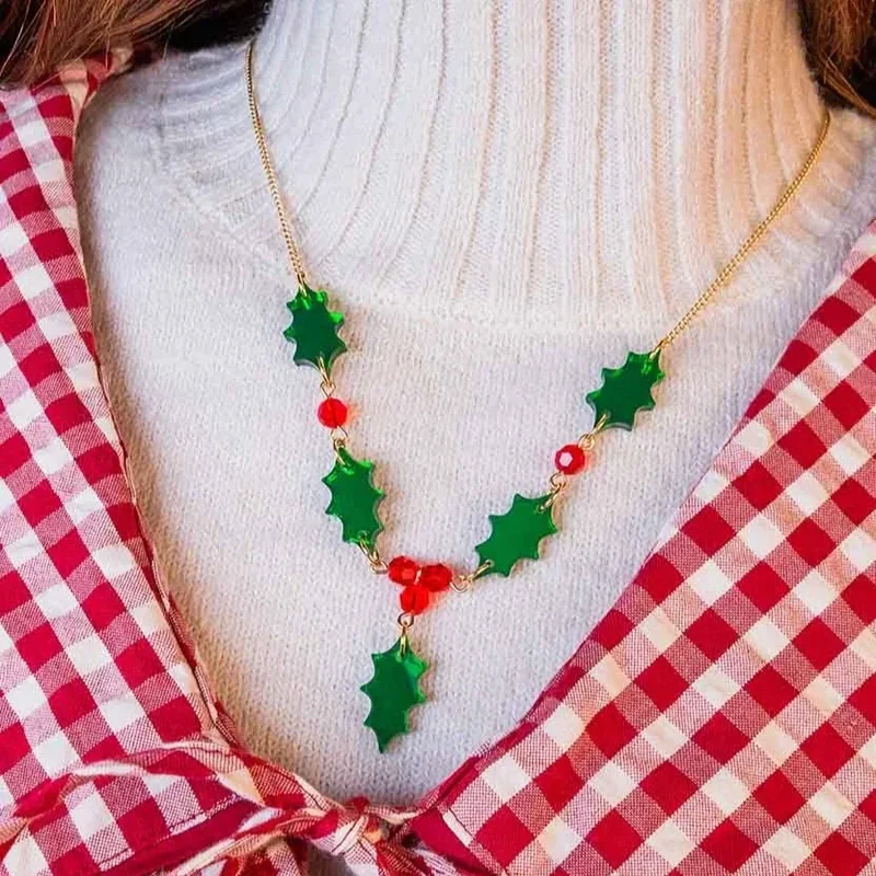 HollyBerryGarlandNecklace.webp