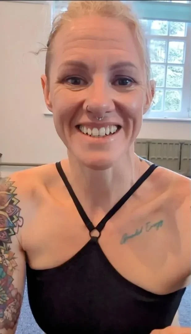 Lyndsey from Flow Calm Still Yoga and Sleep Podcast – supporting singers with calming techniques and mental health guidance