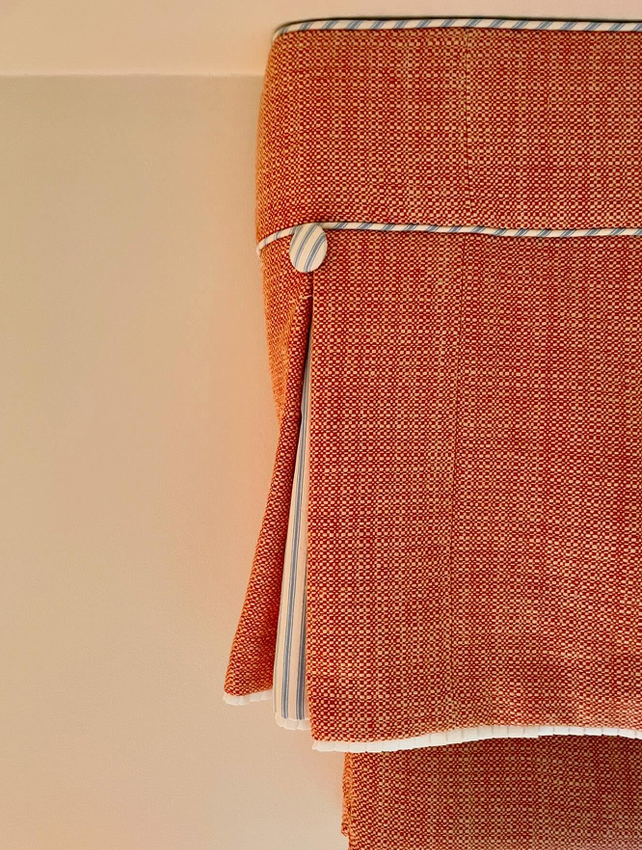Red Pelmet.png
