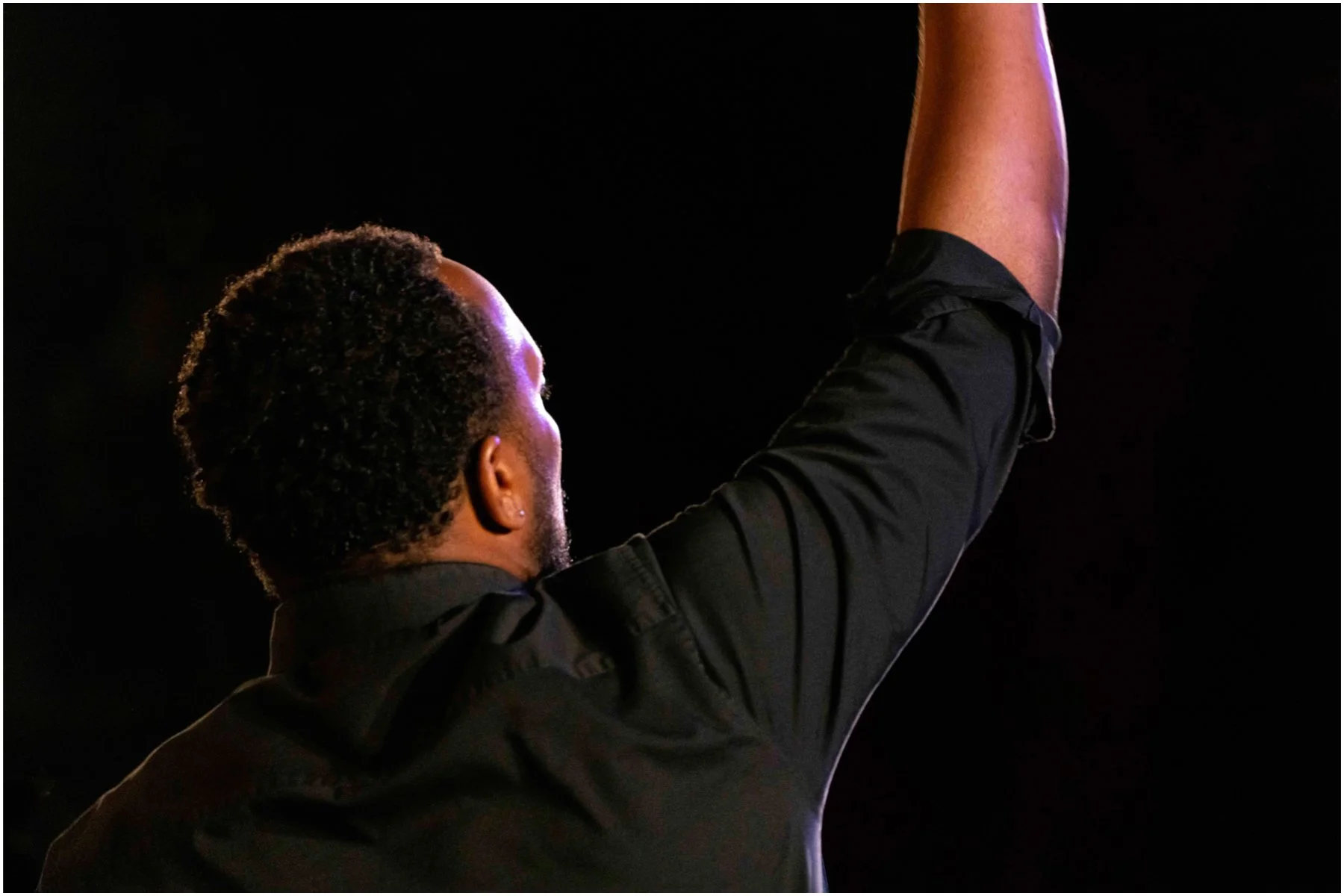 10_Soul_Sista_Hand_Raised.jpg