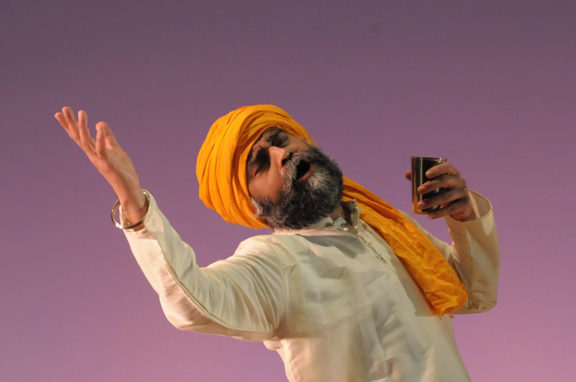 Zameen-2008-2000x1328.jpg