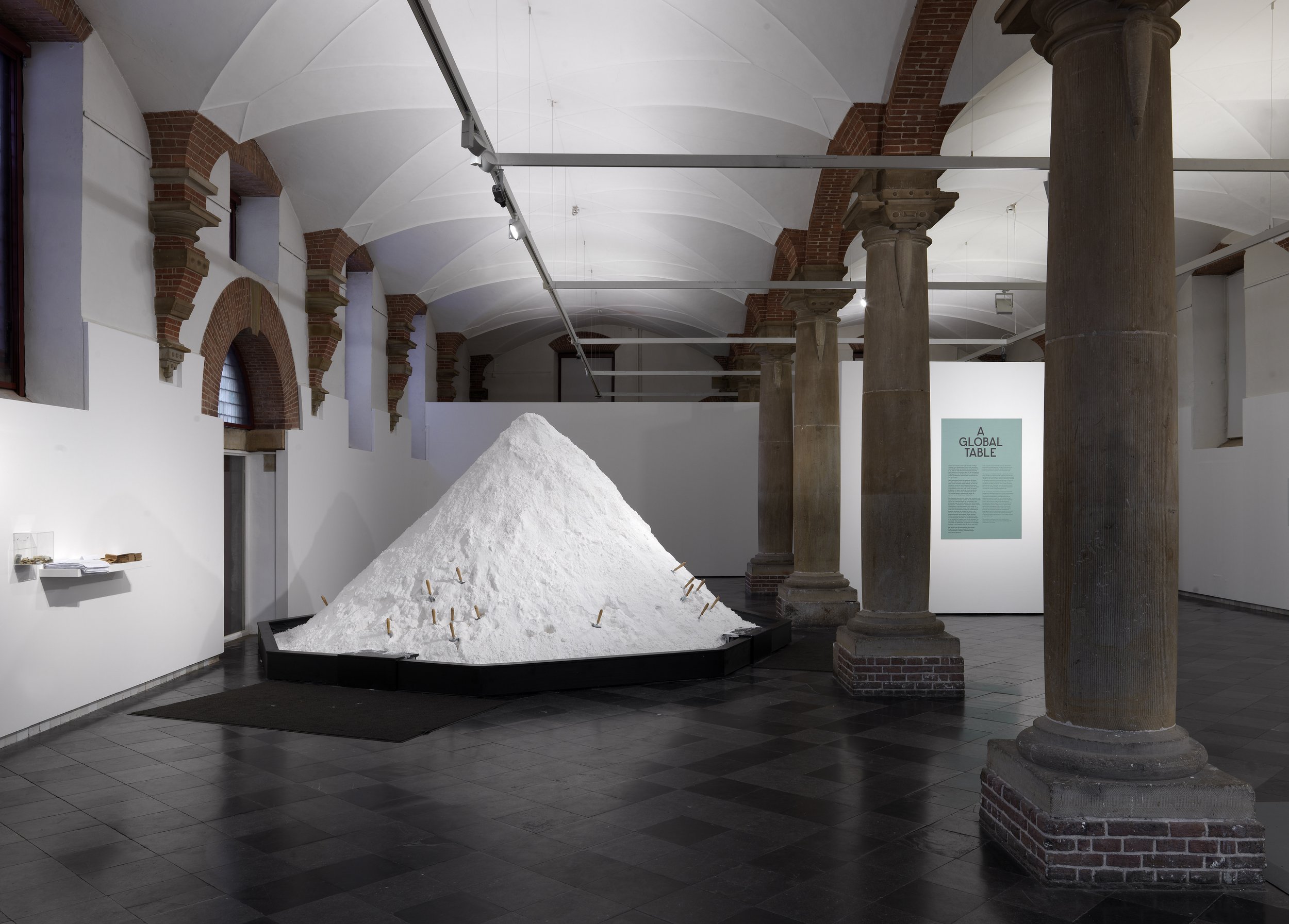 013.FRANSHM-DE HALLEN-A GLOBAL TABLE 2017-PH.GJ.vanROOIJ.jpg