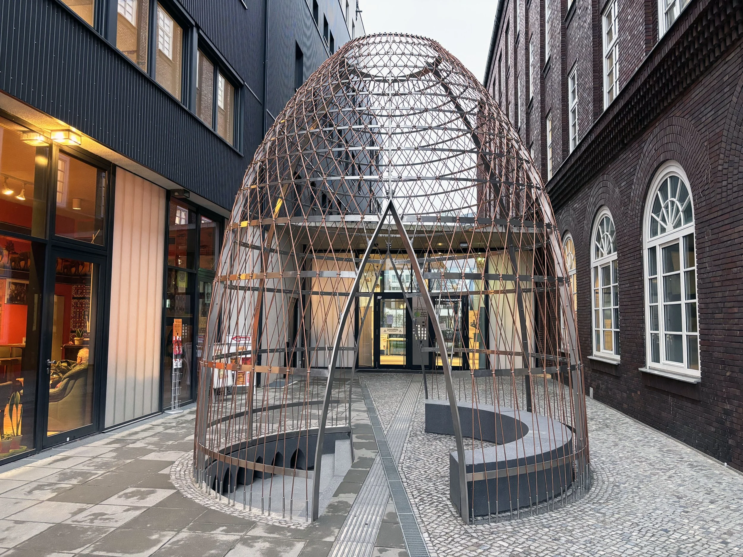 EarthNest Berlin Global Village Berlin Neuköln Germany. 2025

EarthNest is a work of decolonial healing and hope. It symbolizes a communal temple that believes in bringing communities together, gathering memories and recollecting what has been dismem
