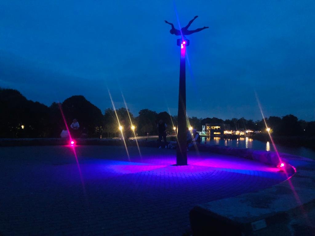 Monument of Flight and Resistance

patricia kaersenhout
slavery monument commissioned by the city of Utrecht, Griftpark
2023