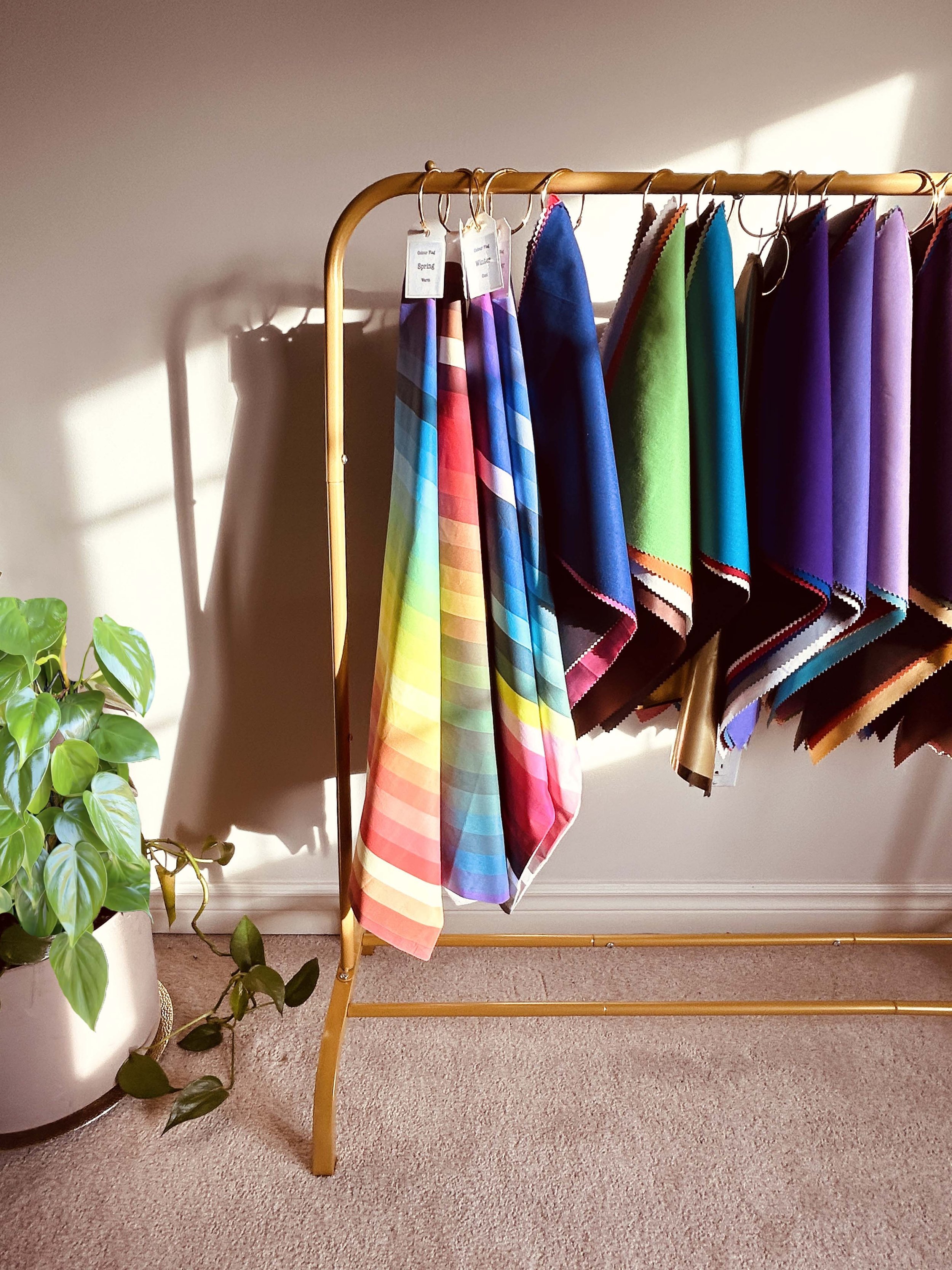 LINLEE Colour Analysis seasonal flags and drapes will help find your WOW colours! 