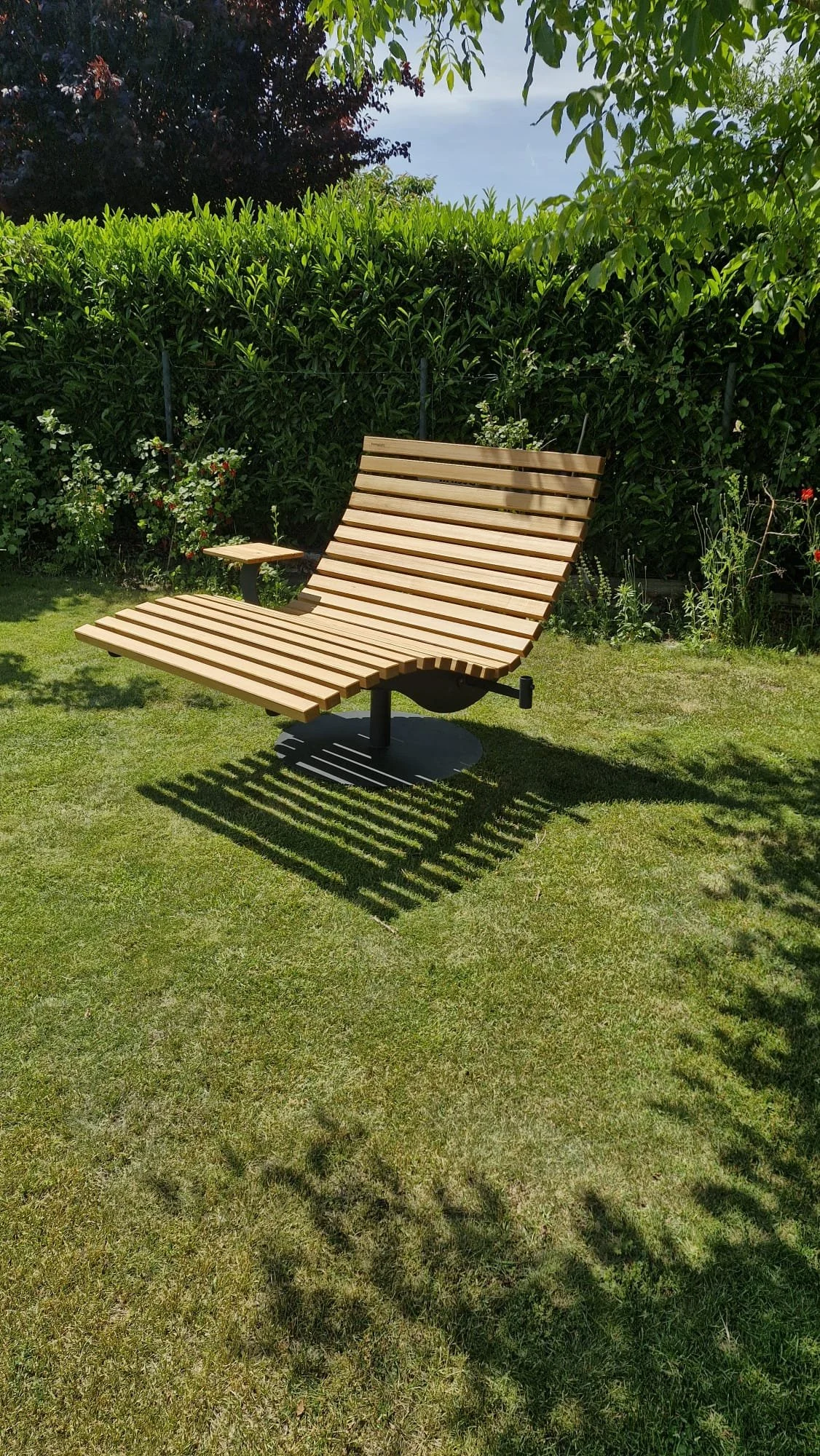 Sonnenliegen_Formstahl.jpg