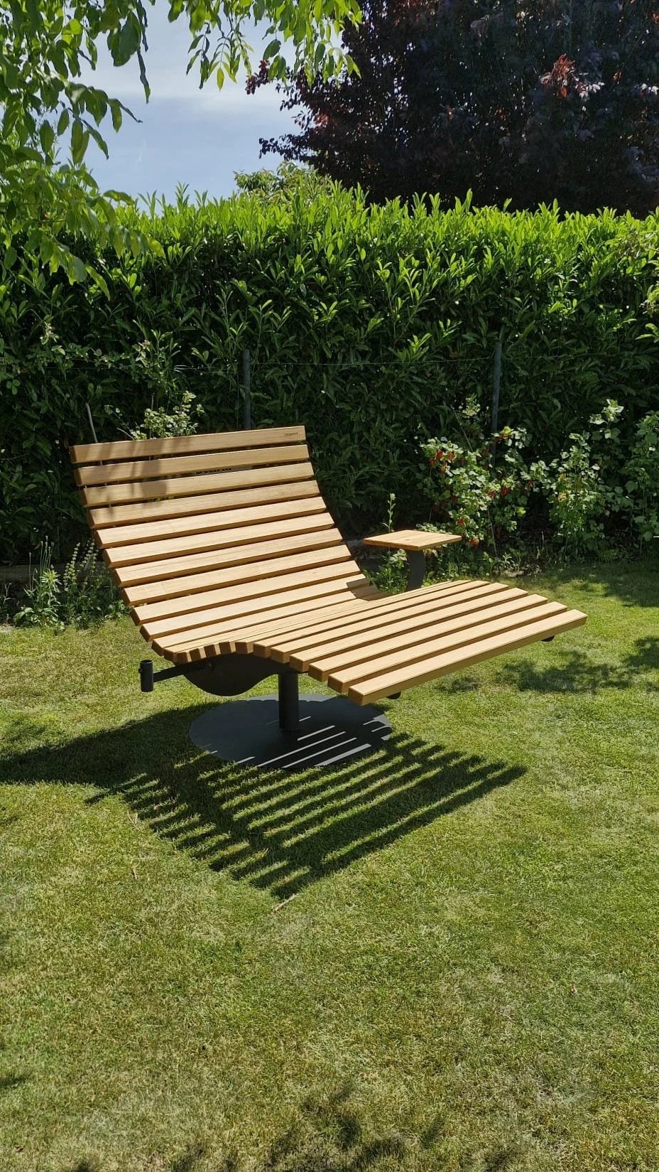 Sonnenliegen_Formstahl.jpg