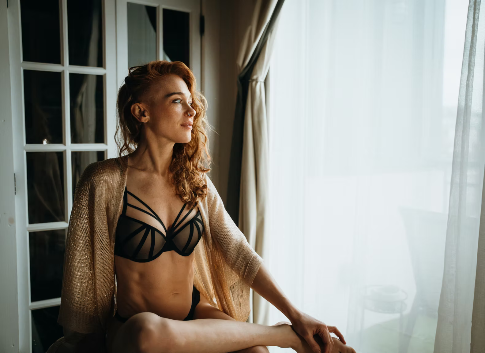 phoebe ad photo 3.png