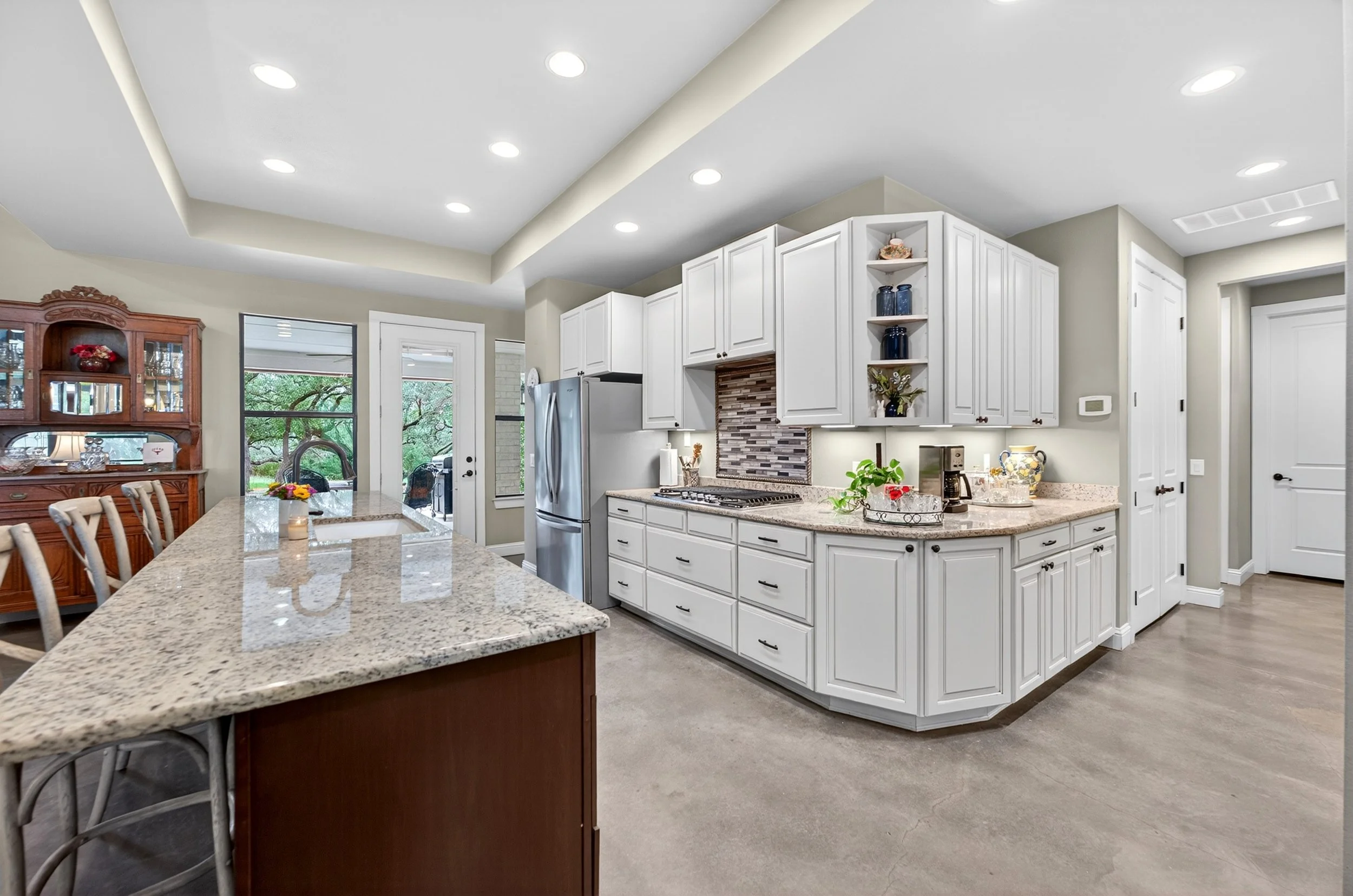 True entertainer's kitchen with 8' cabinets.