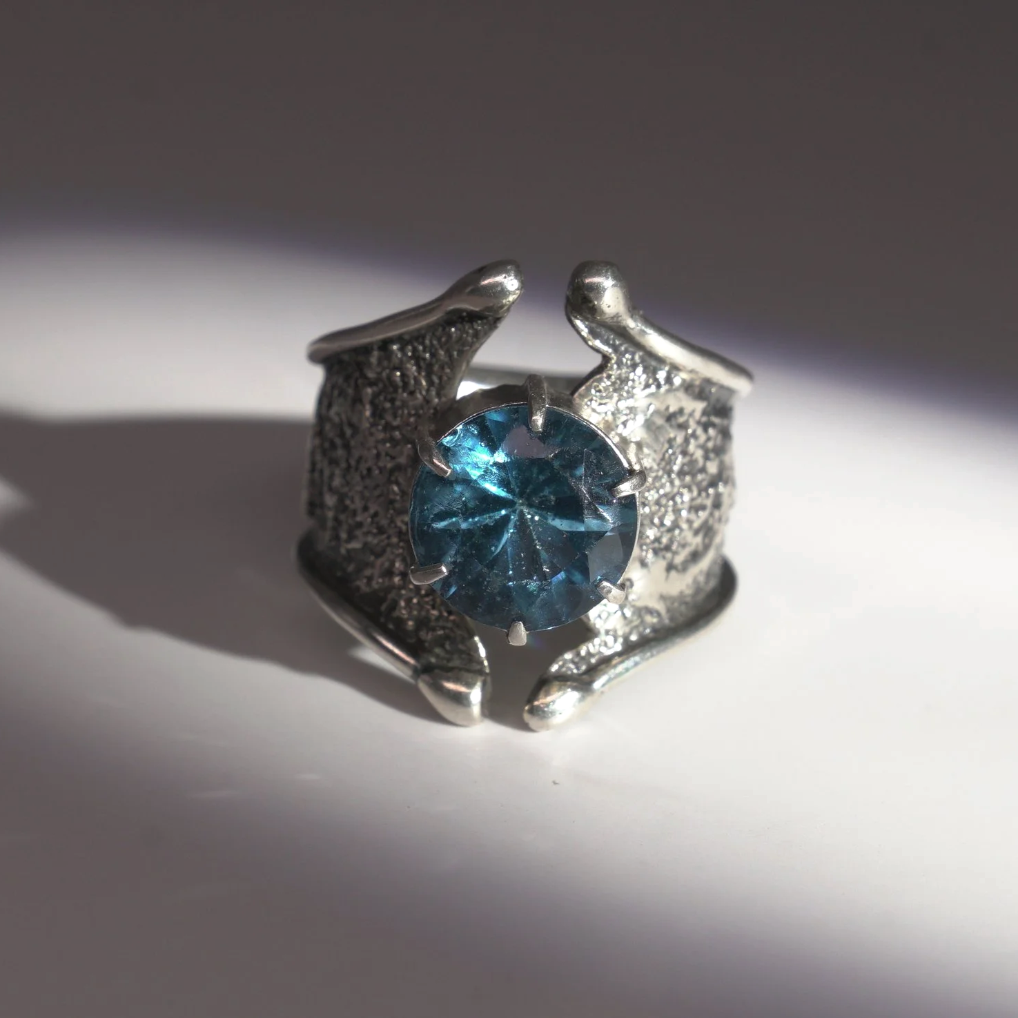 Anillo solitario antiguo XL