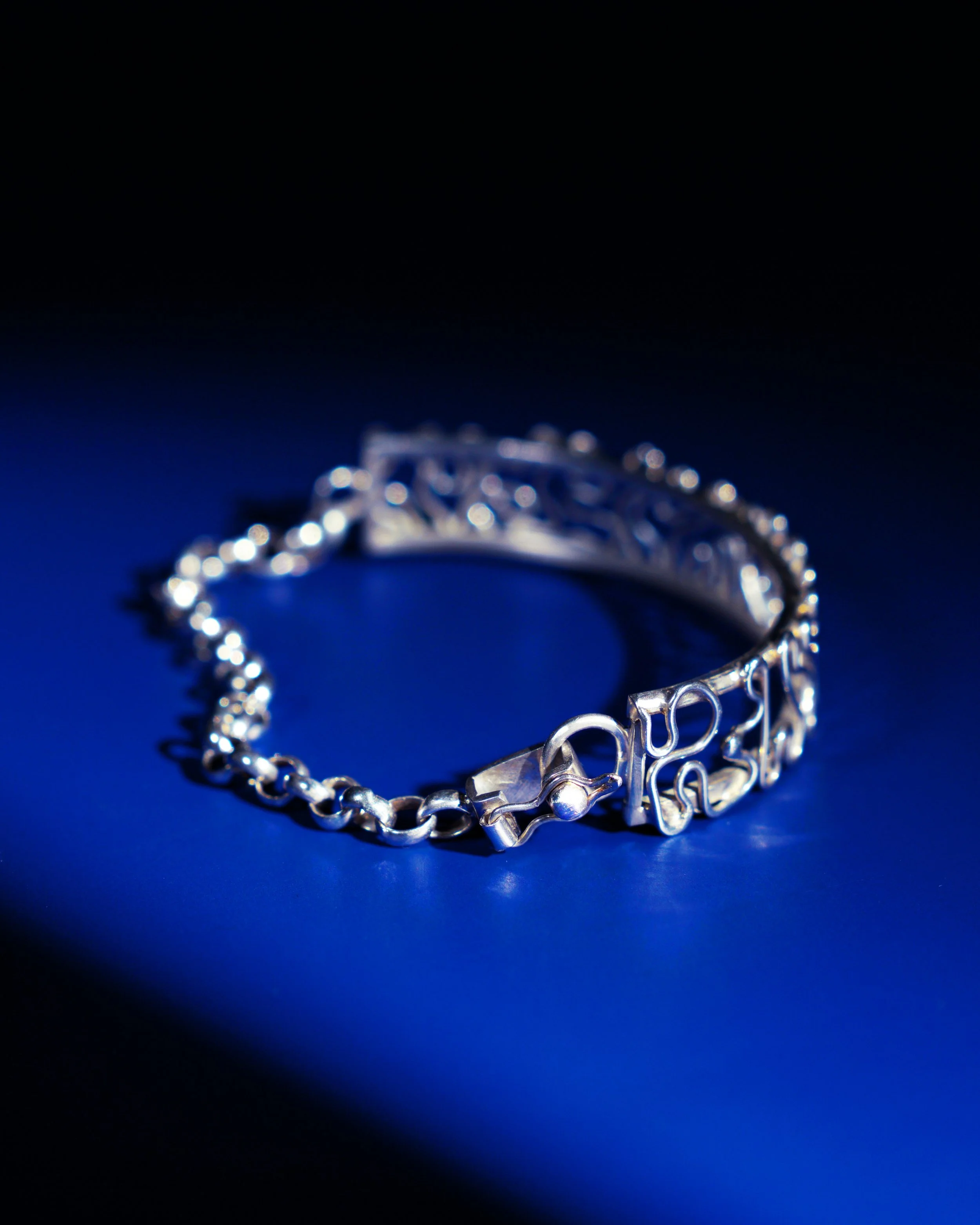 brazalete 2 enredos - detalle.jpeg
