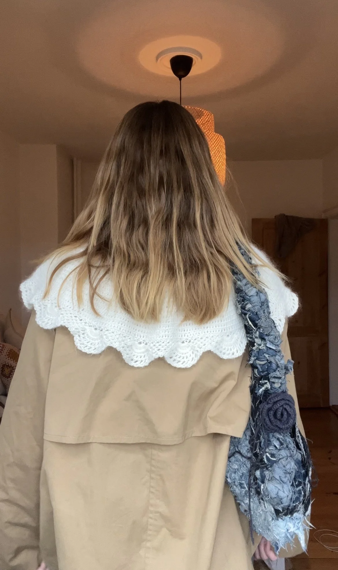 English - Klokkeblomst (poncho)