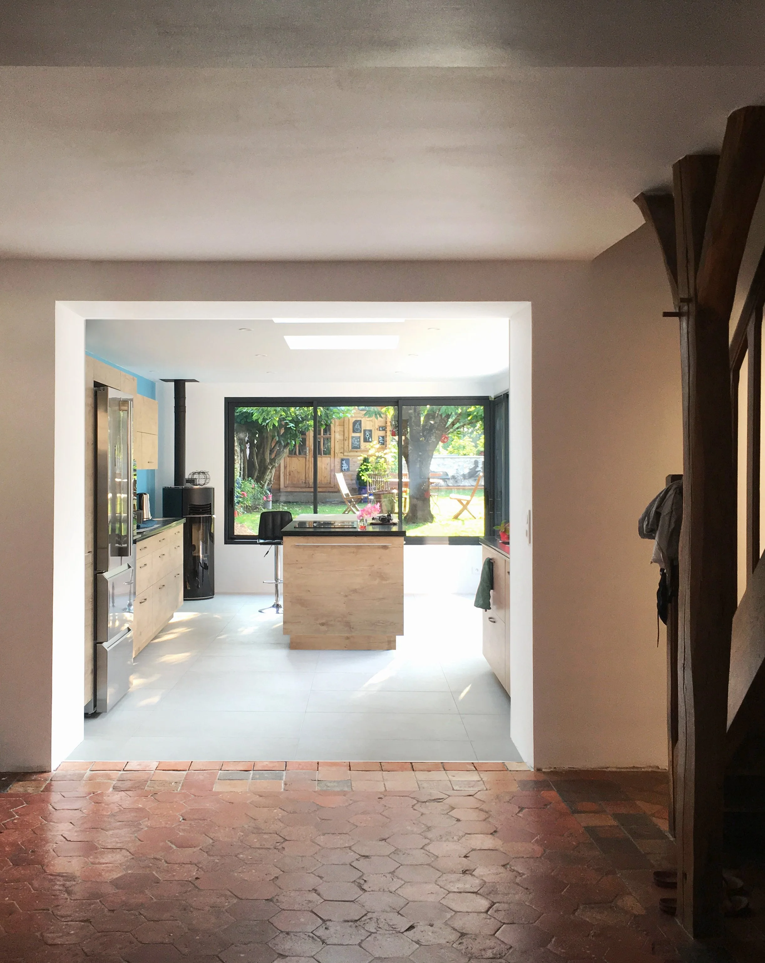 R16 -  intérieur  deppuis maison.jpg