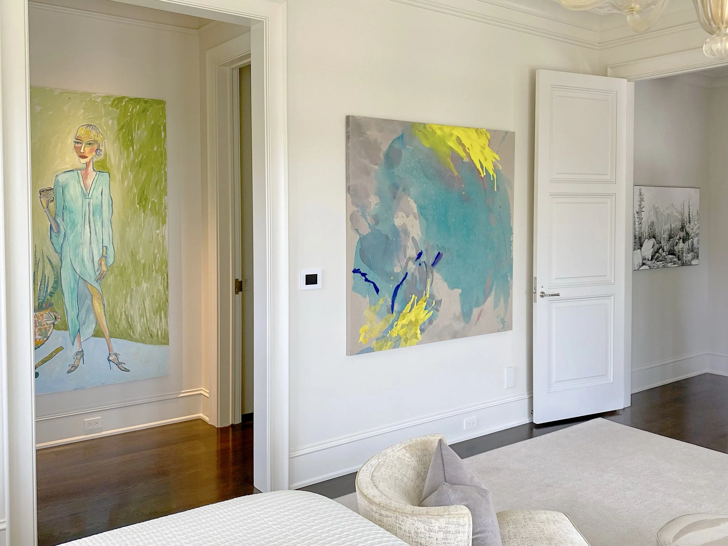 Bold creamy materials, beautifully built traditional home, colorful bold art featuring portraiture, abstraction, and landscapes. Austin Texas luxury homes.