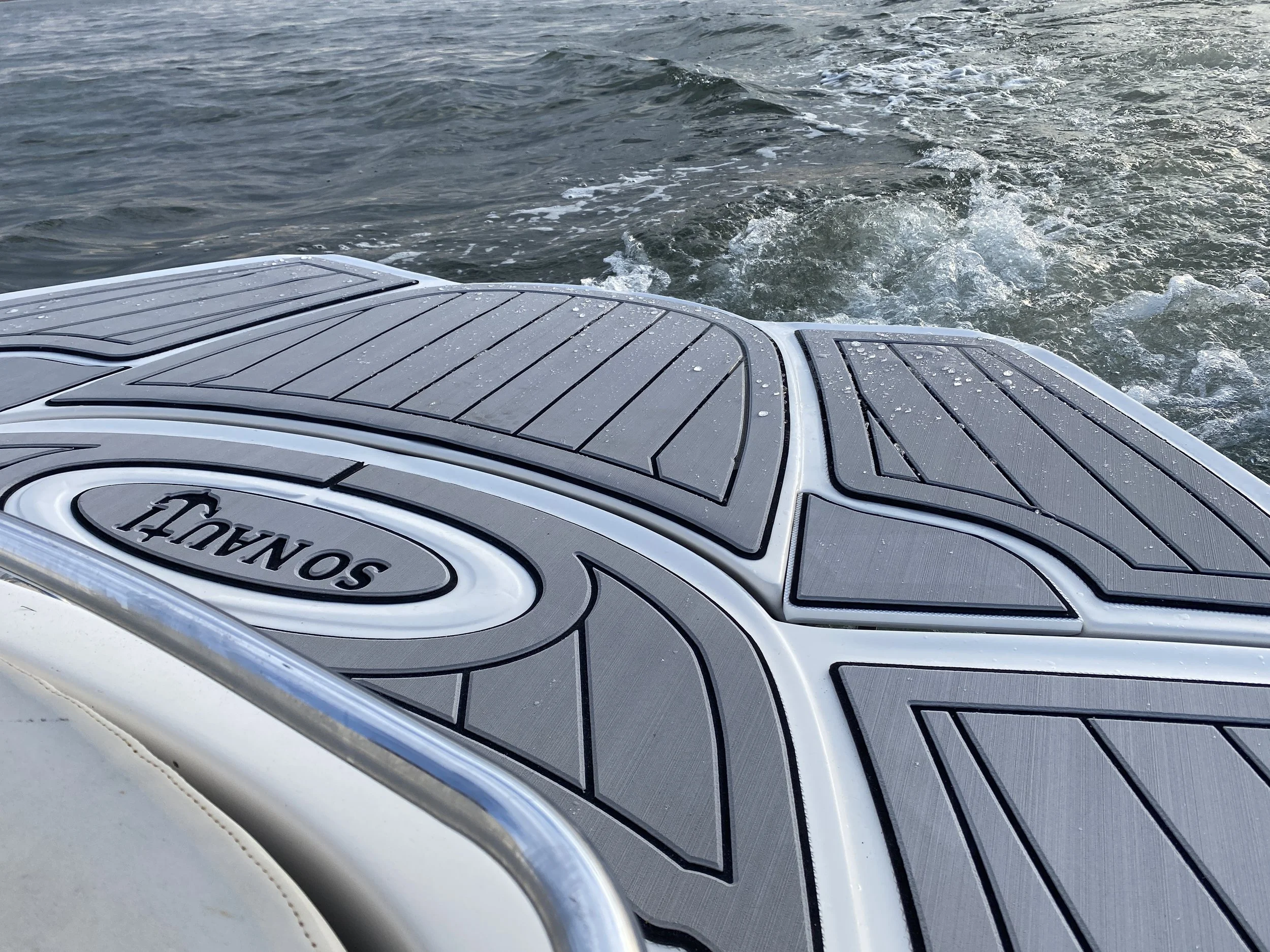 NAUTEVA MARINE FLOORING SWIM PLATFORM IMAGE