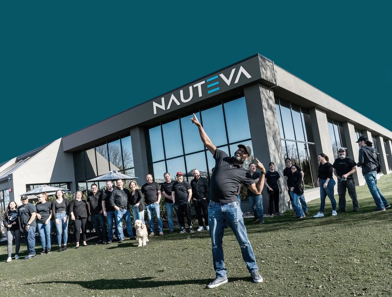 NAUTEVA MARINE FLOORING TEAM BUILDING IMAGE