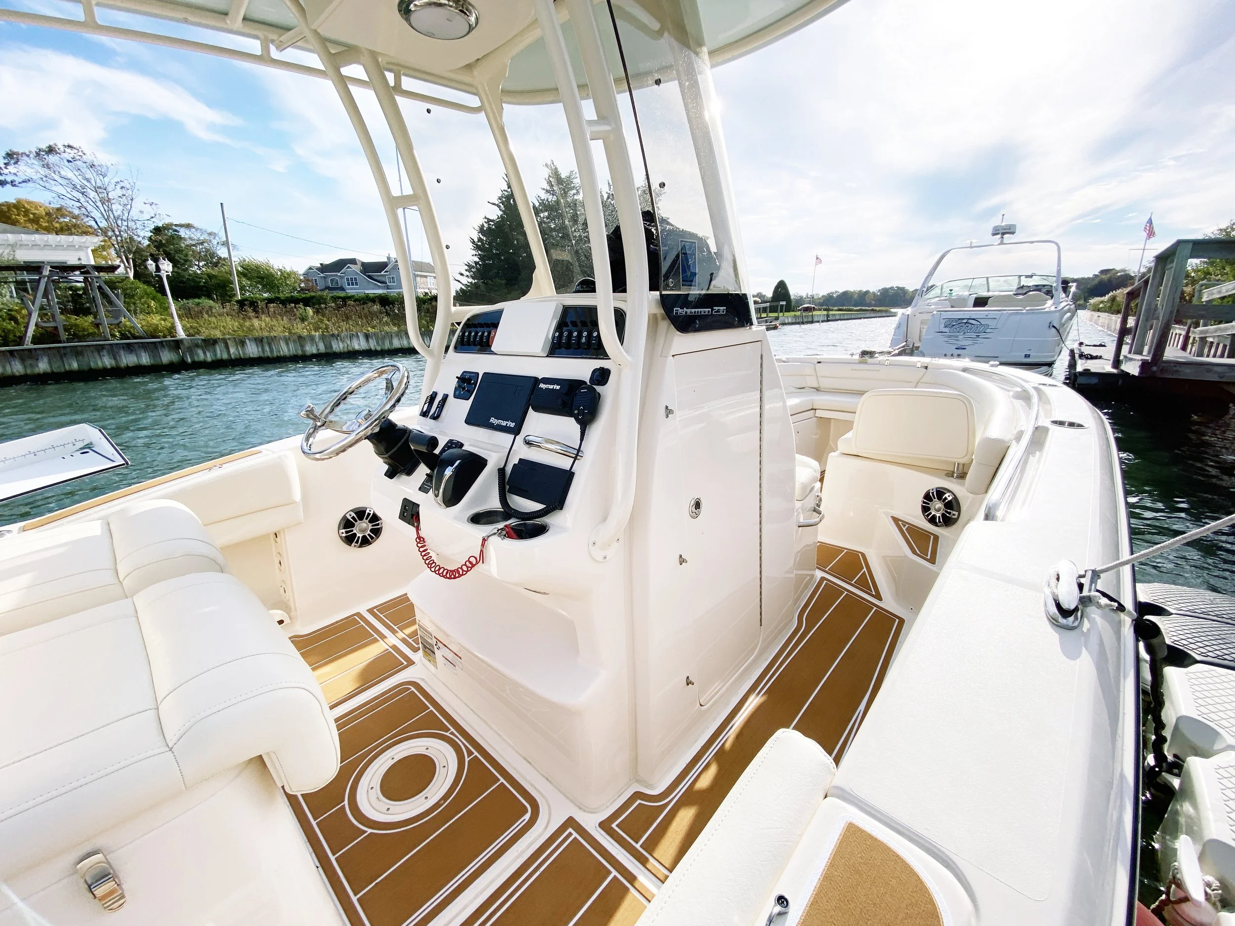 Nauteva Medium Brown Over White Flooring