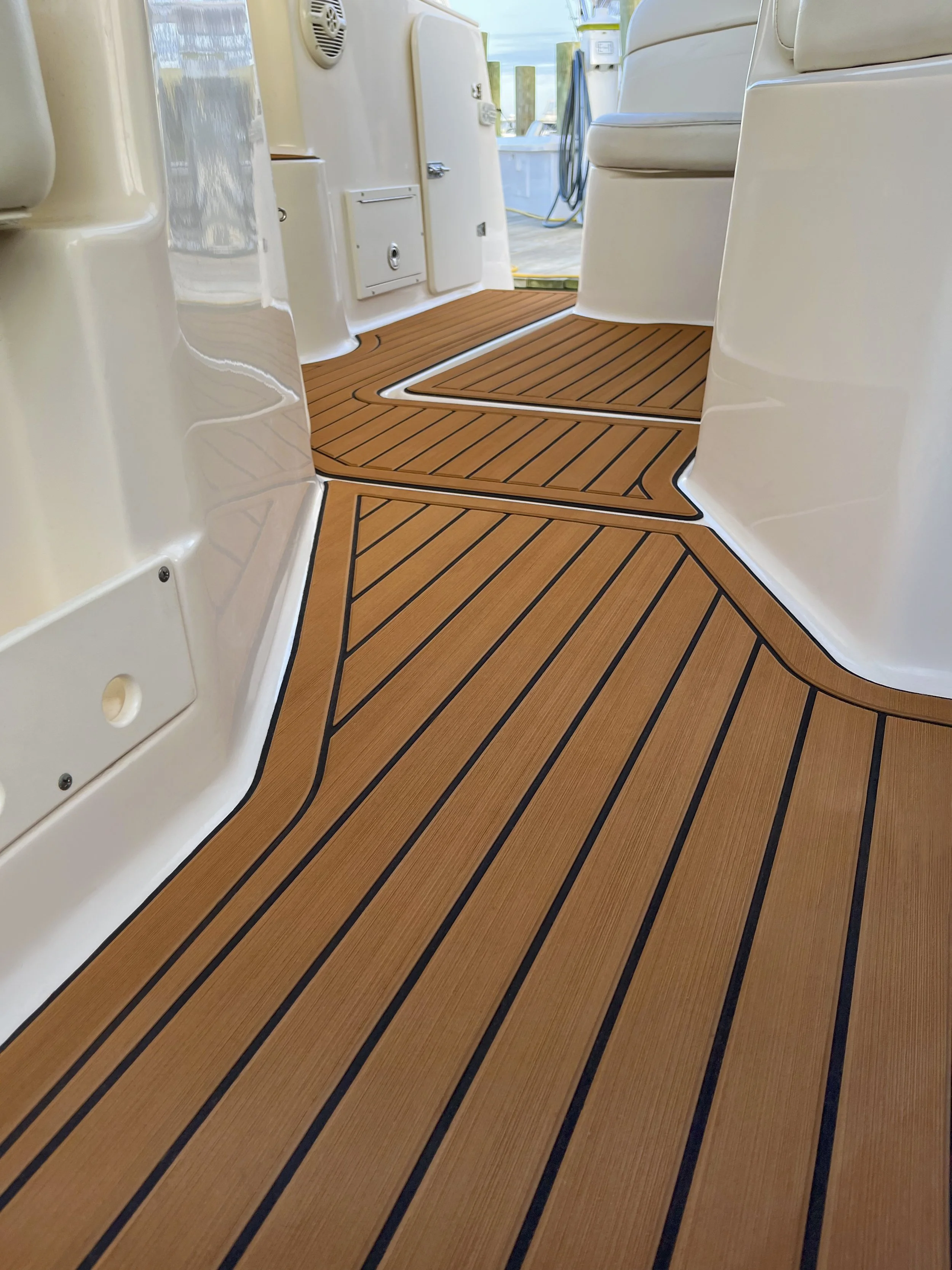 Nauteva Marine Flooring Medium Brown Over Black