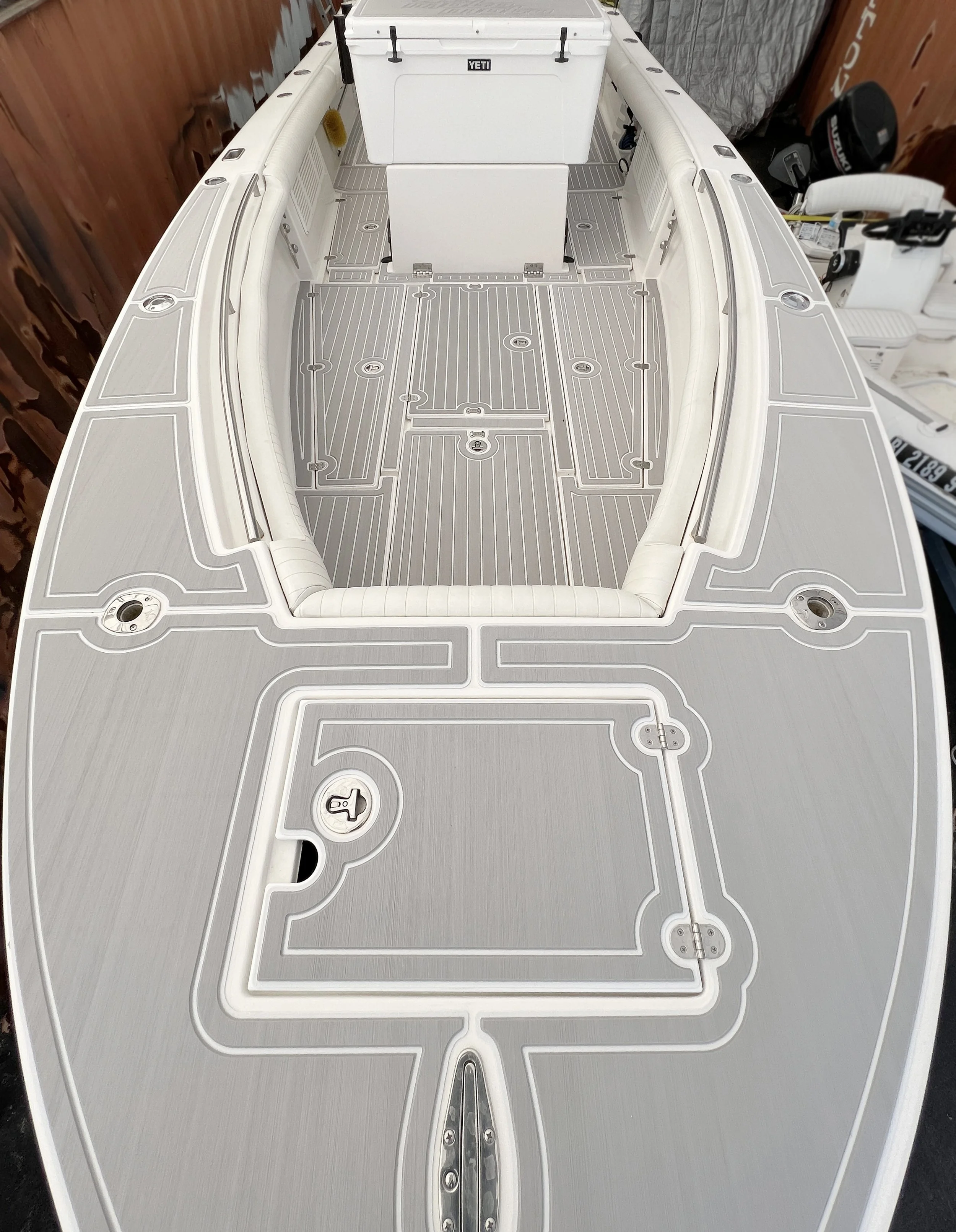 Nauteva Marine Flooring Light Gray Over White