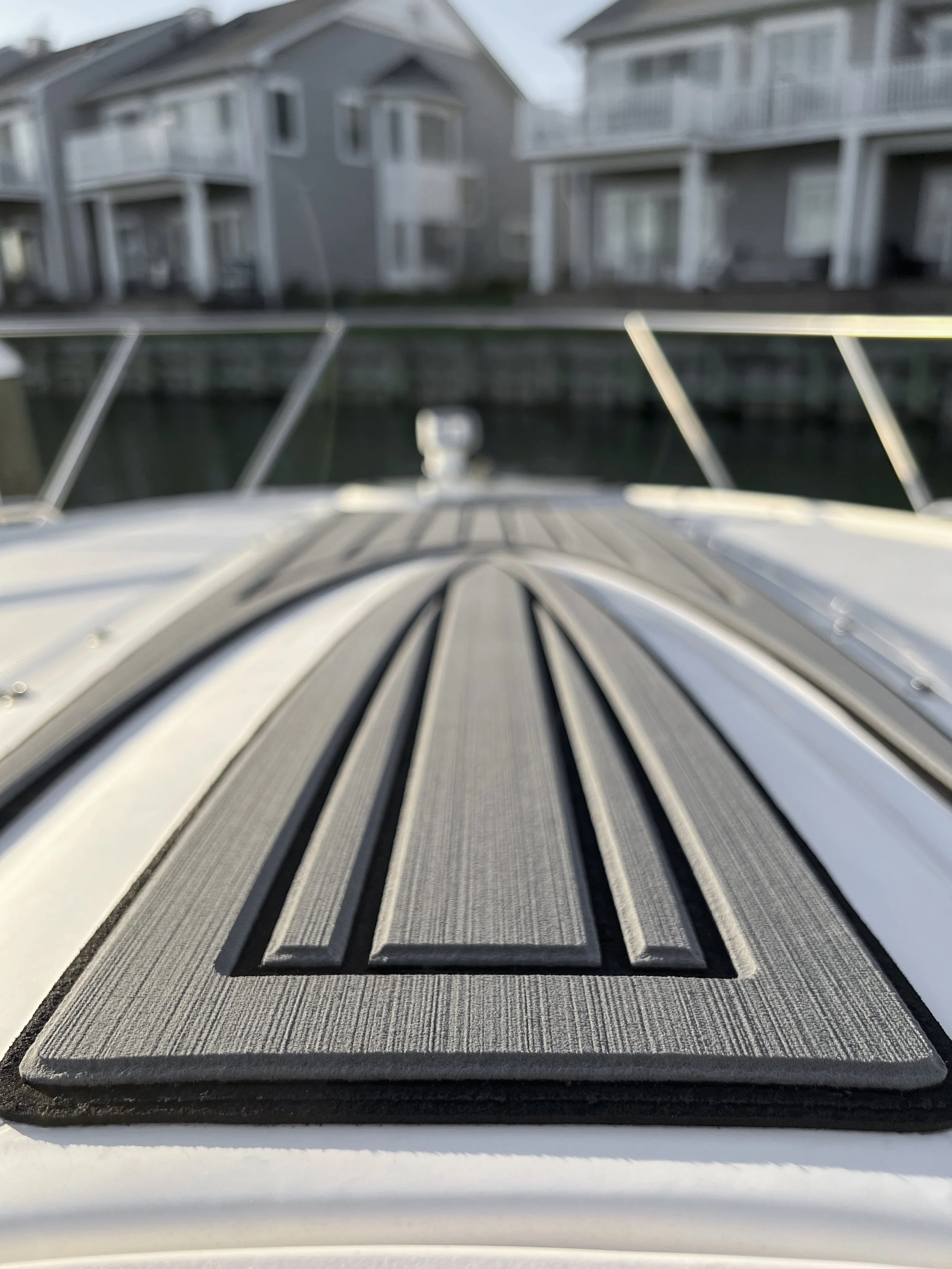 Nauteva Marine Flooring Medium Gray Over Black Closeup Image