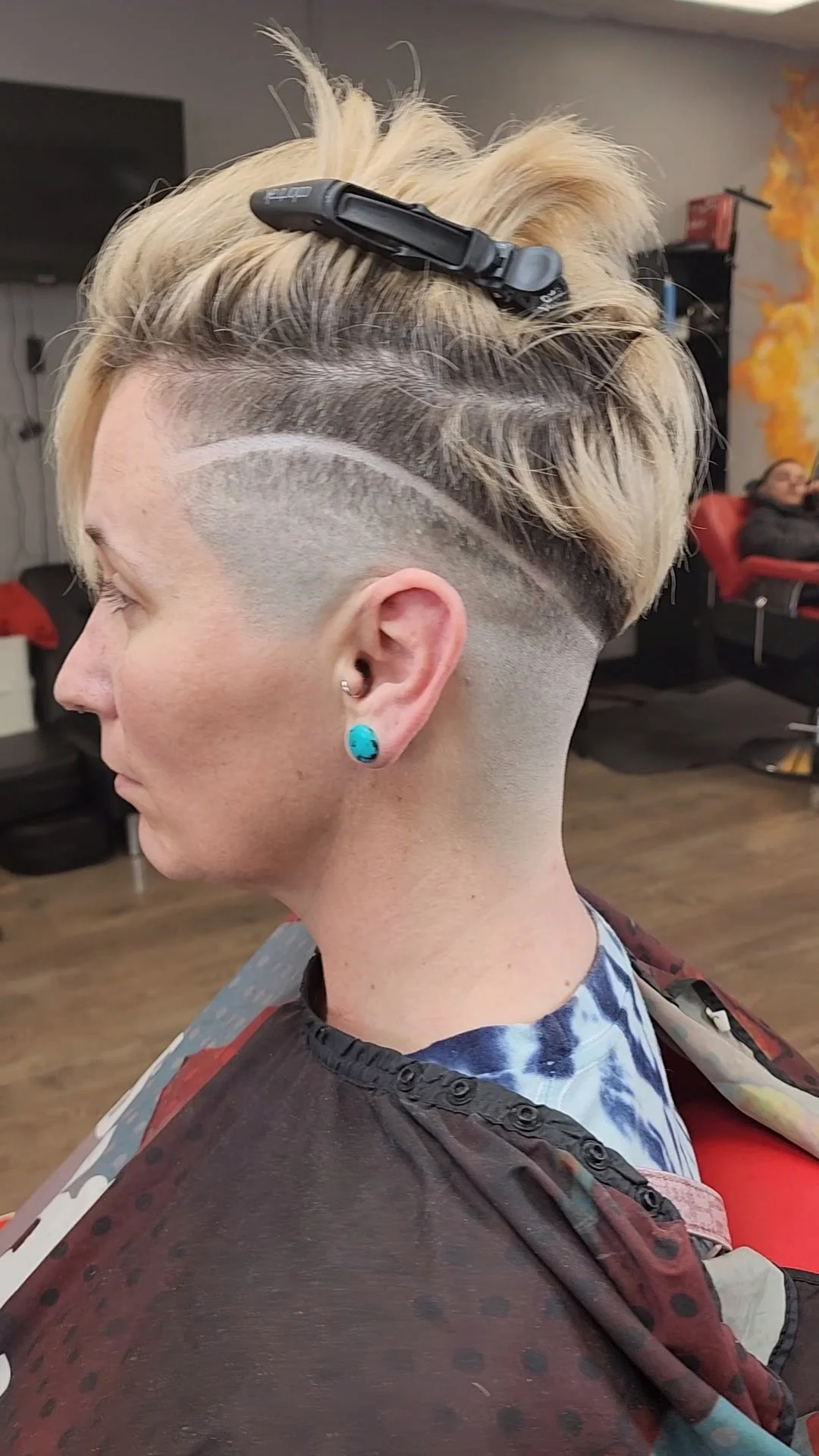 Men's/Women's haircuts/ Taper & Lining