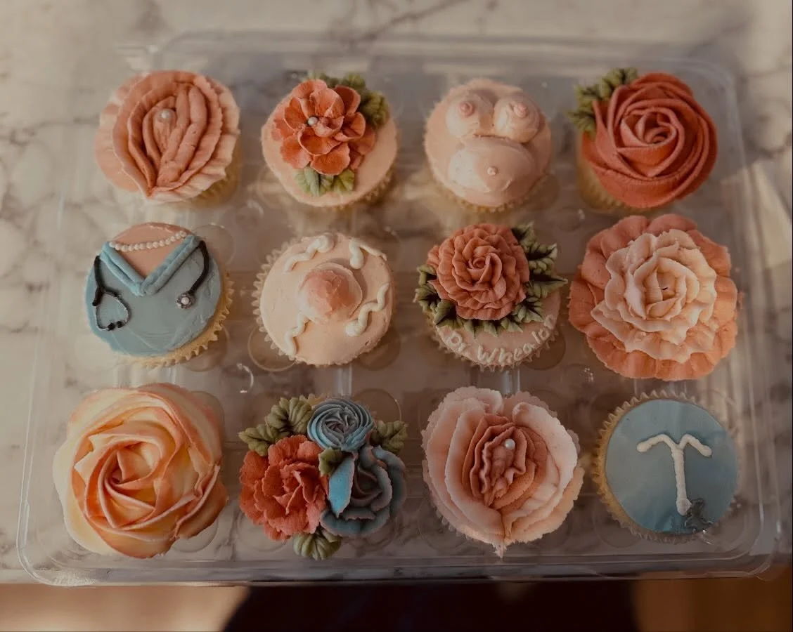 Congrats to Dr. Whealon!! This order was so much fun! #obgyndoctor #floralcupcakes 🌸🤰🏻🩺🥼🌸 

Thank you for your order!! 🤍