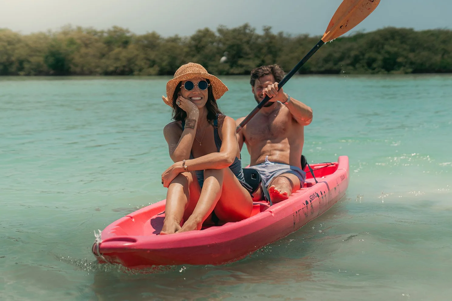 carbonera, isla columpios, kayak
