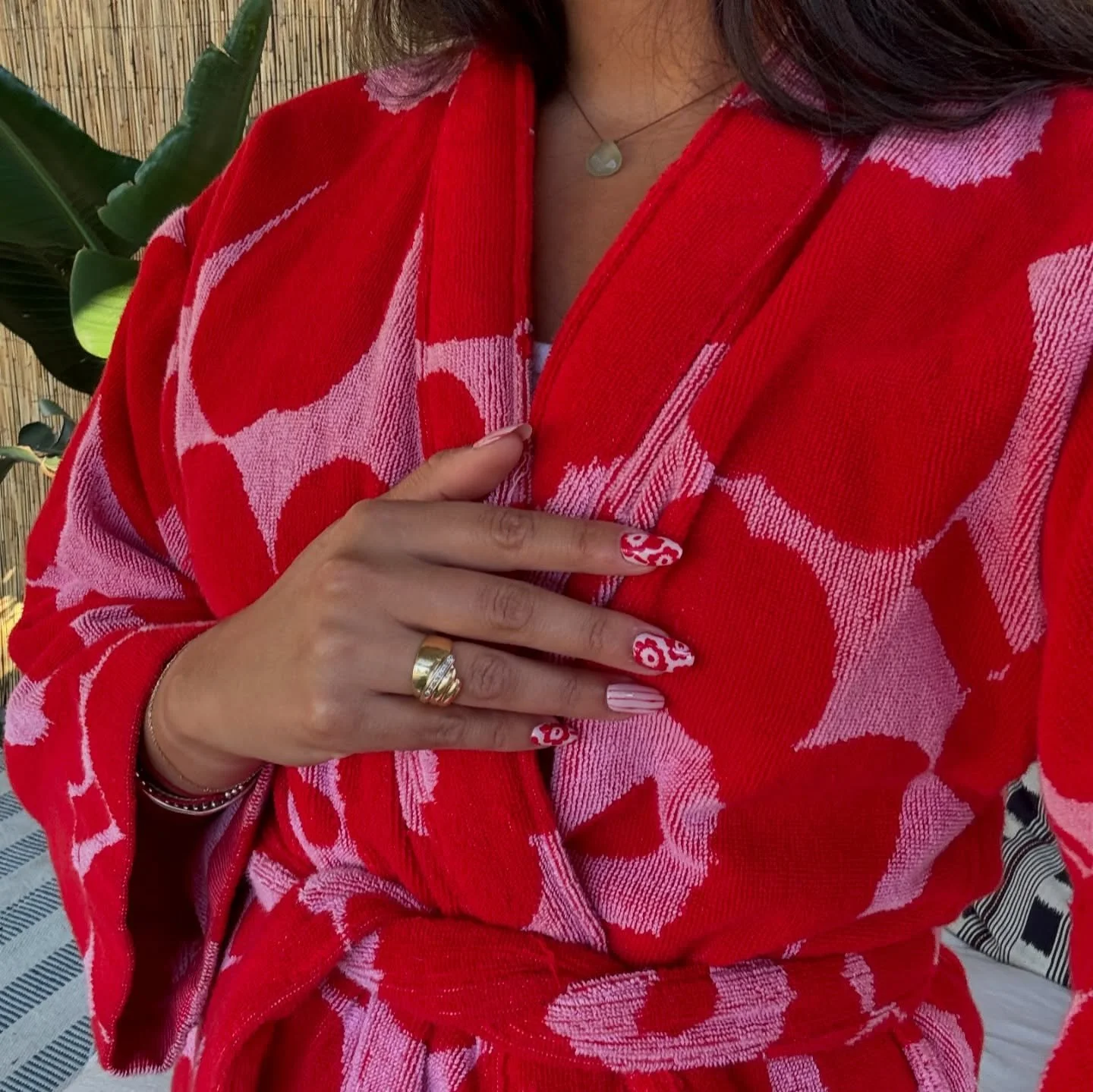 @marimekko nails to match my @marimekko bathrobe 💅🏻
