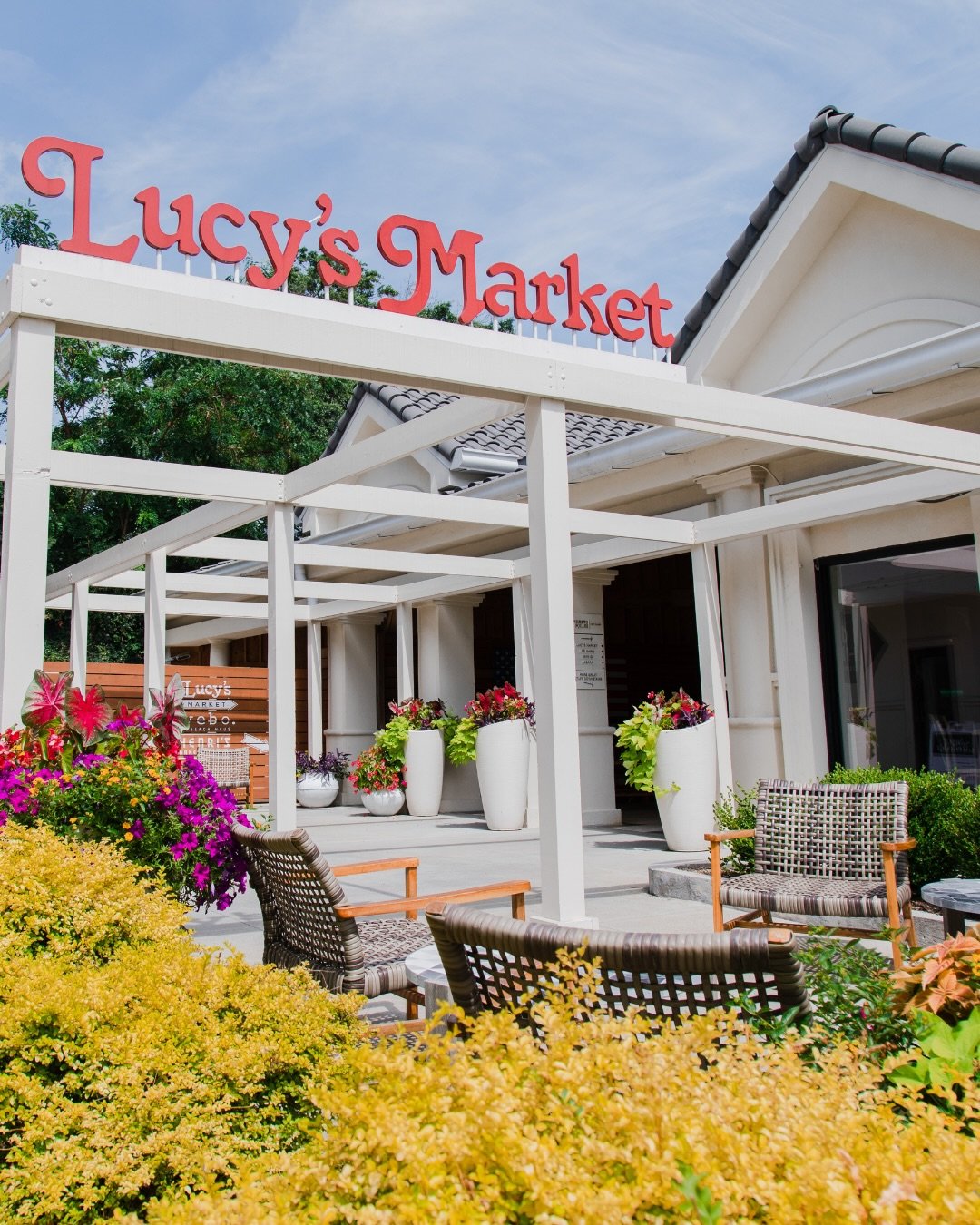 Wishing @lucys_market a happy 17th birthday🎂 These photos take us back to the very beginning of Lucy&rsquo;s Market, making it even more special to celebrate how far Atlanta&rsquo;s favorite market has come. We&rsquo;ve loved partnering with Lucy&rs