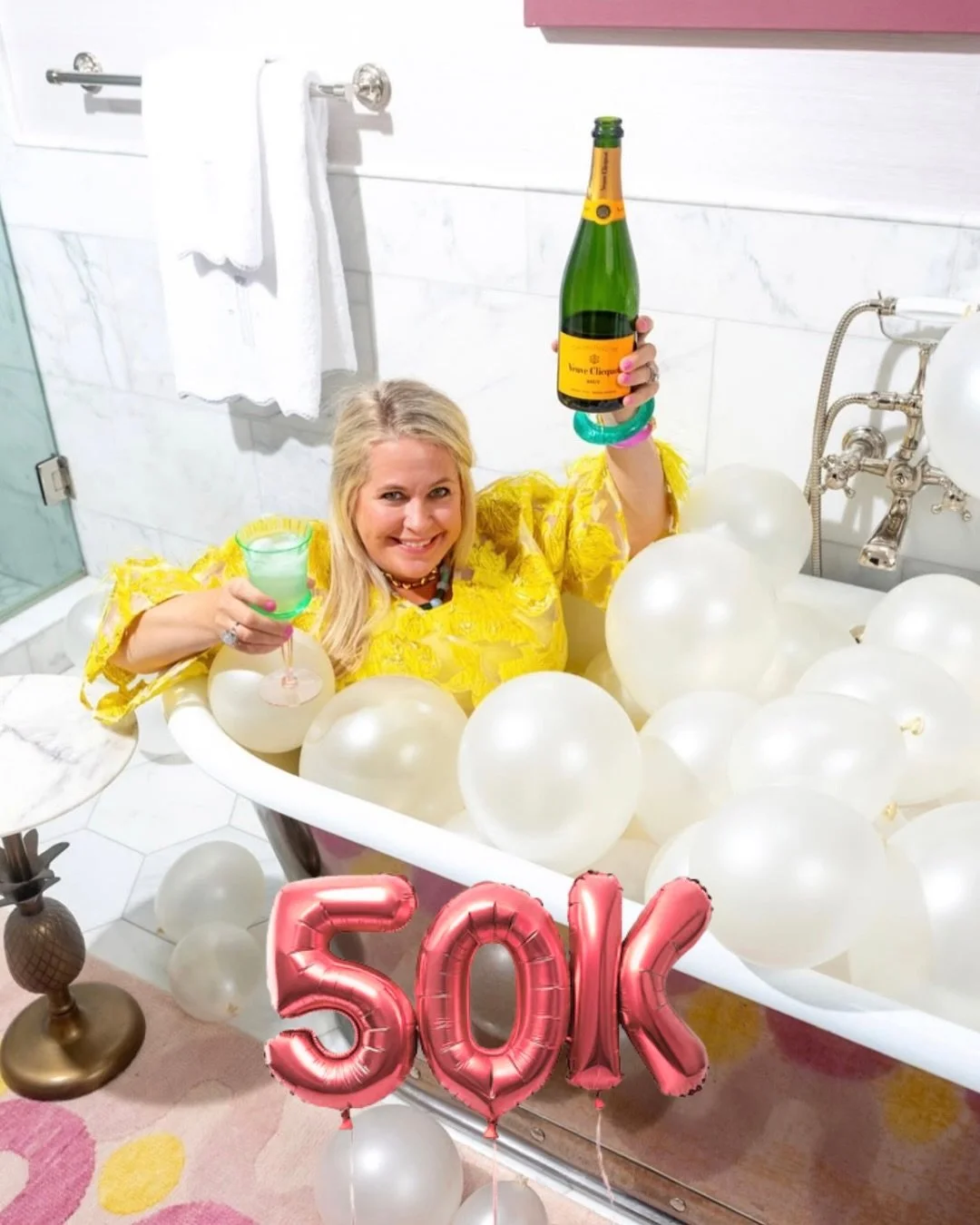 Congratulations to Jenna Gross of @colordrunk_designs on hitting 50K followers on Instagram!

In just 10 months, we helped grow her account by 17%, all executed remotely through shared assets, guided content capture and ongoing check-ins.

Jenna&rsqu