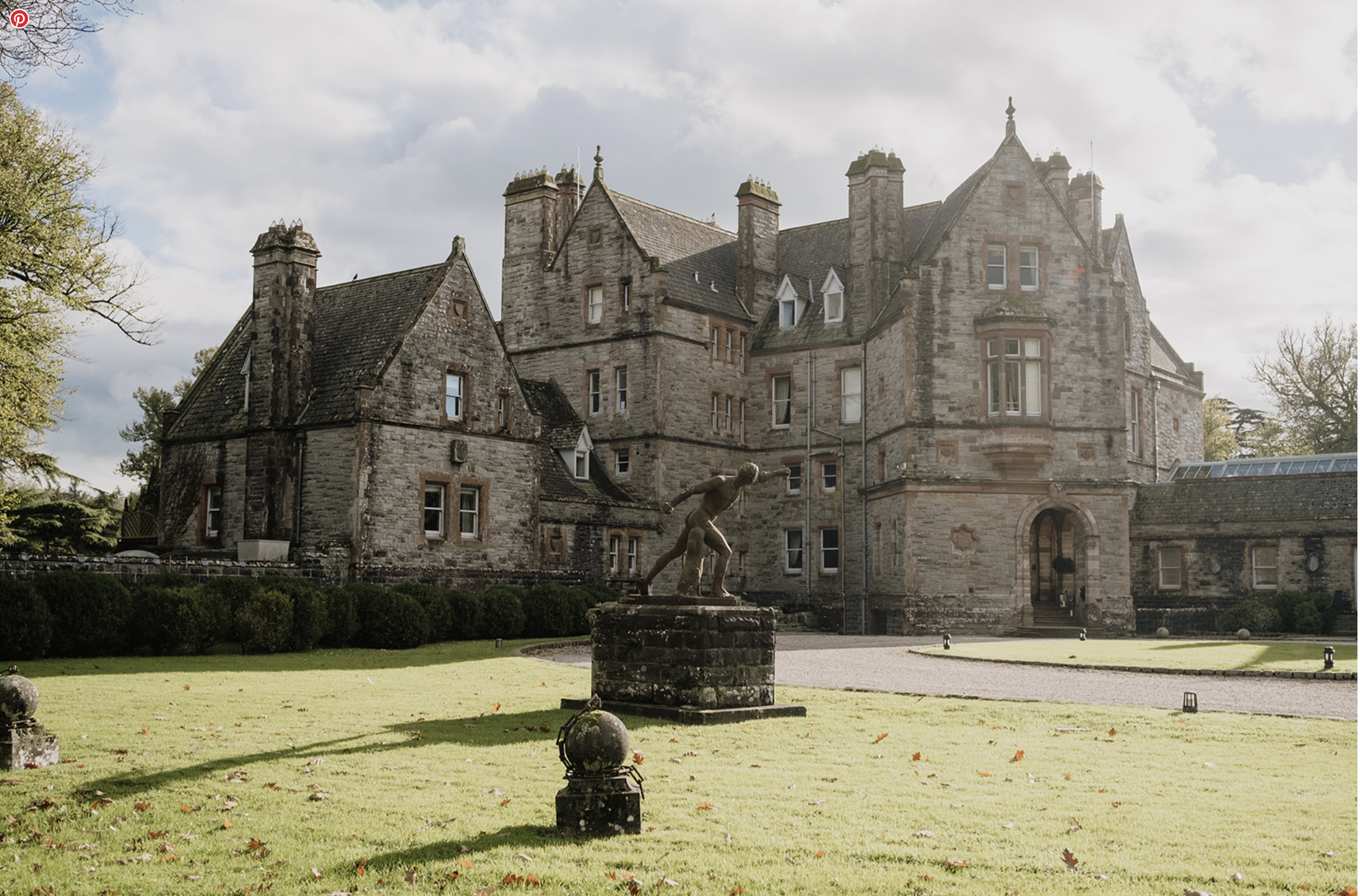Castle_Leslie_celebrant.