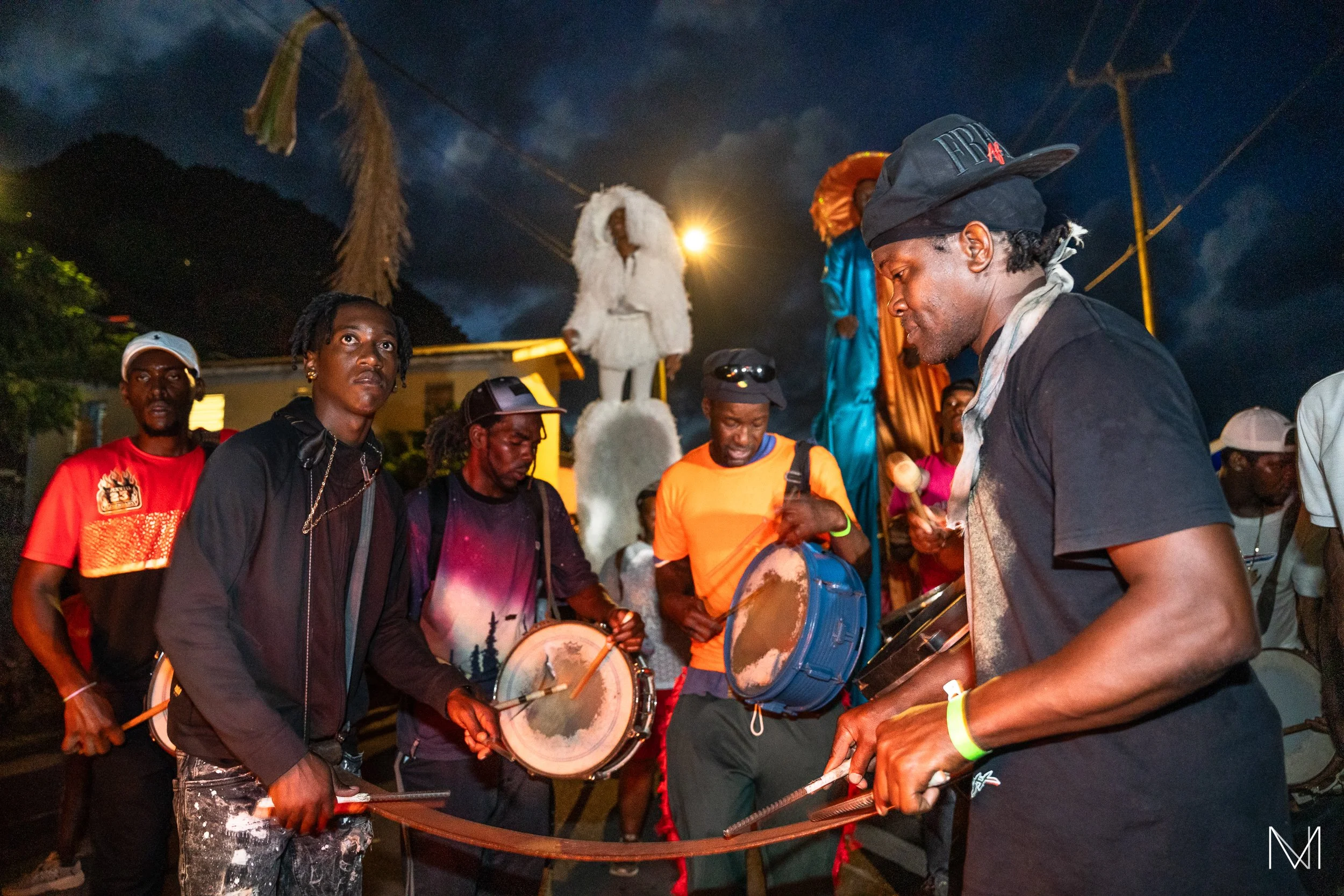 Lapo Kabwit, Dominica 