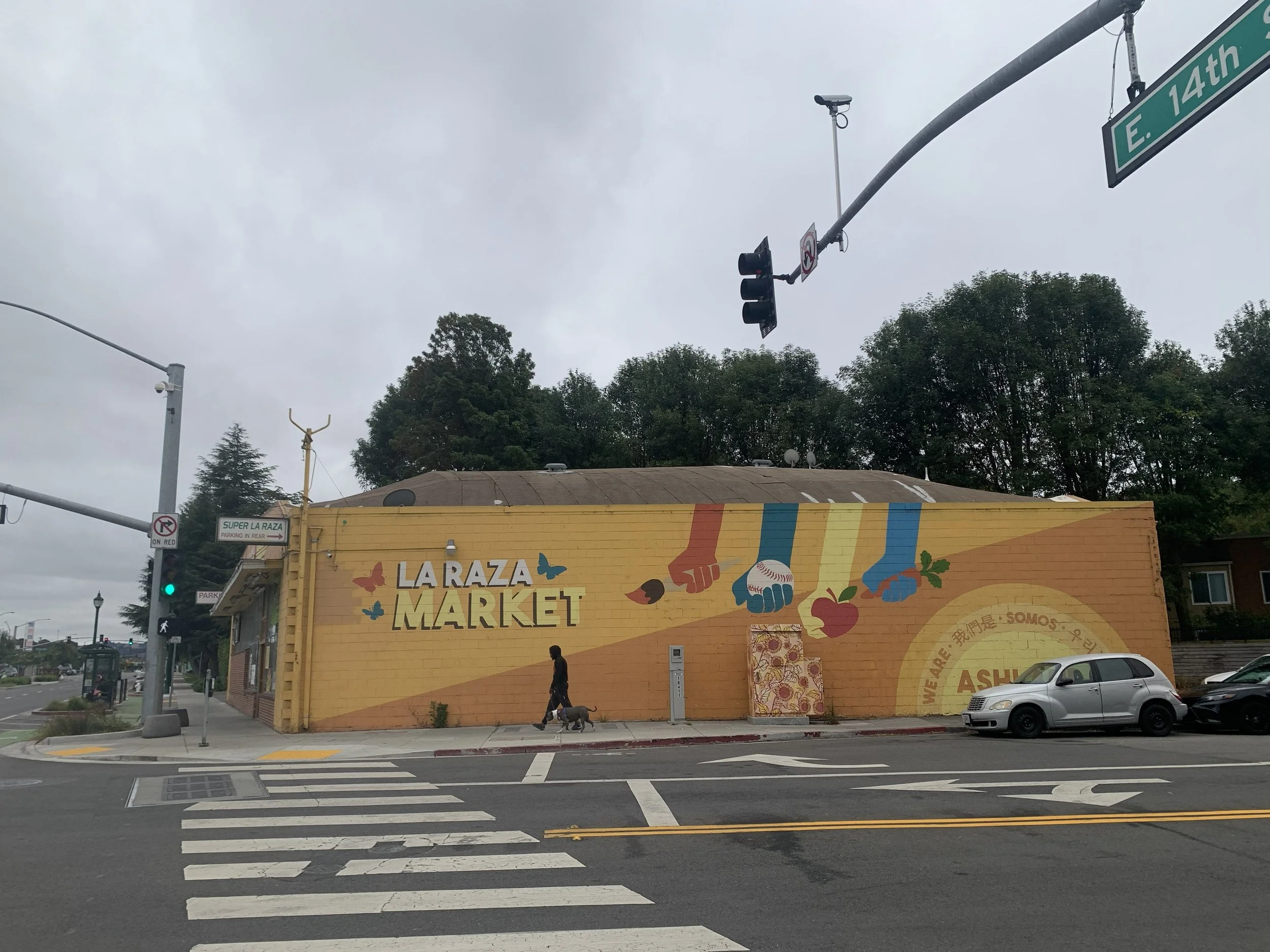 La Raza Market (2025)