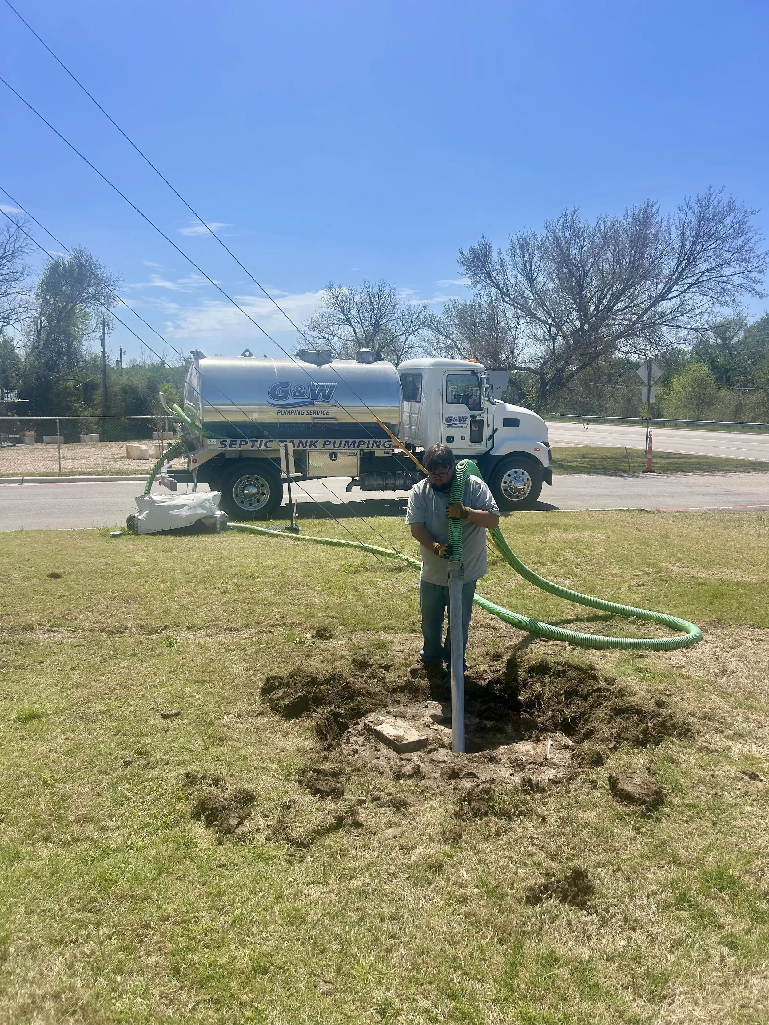 G & W Pumping Service Commercial and Residential Septic Pumping in Evant and Central Texas