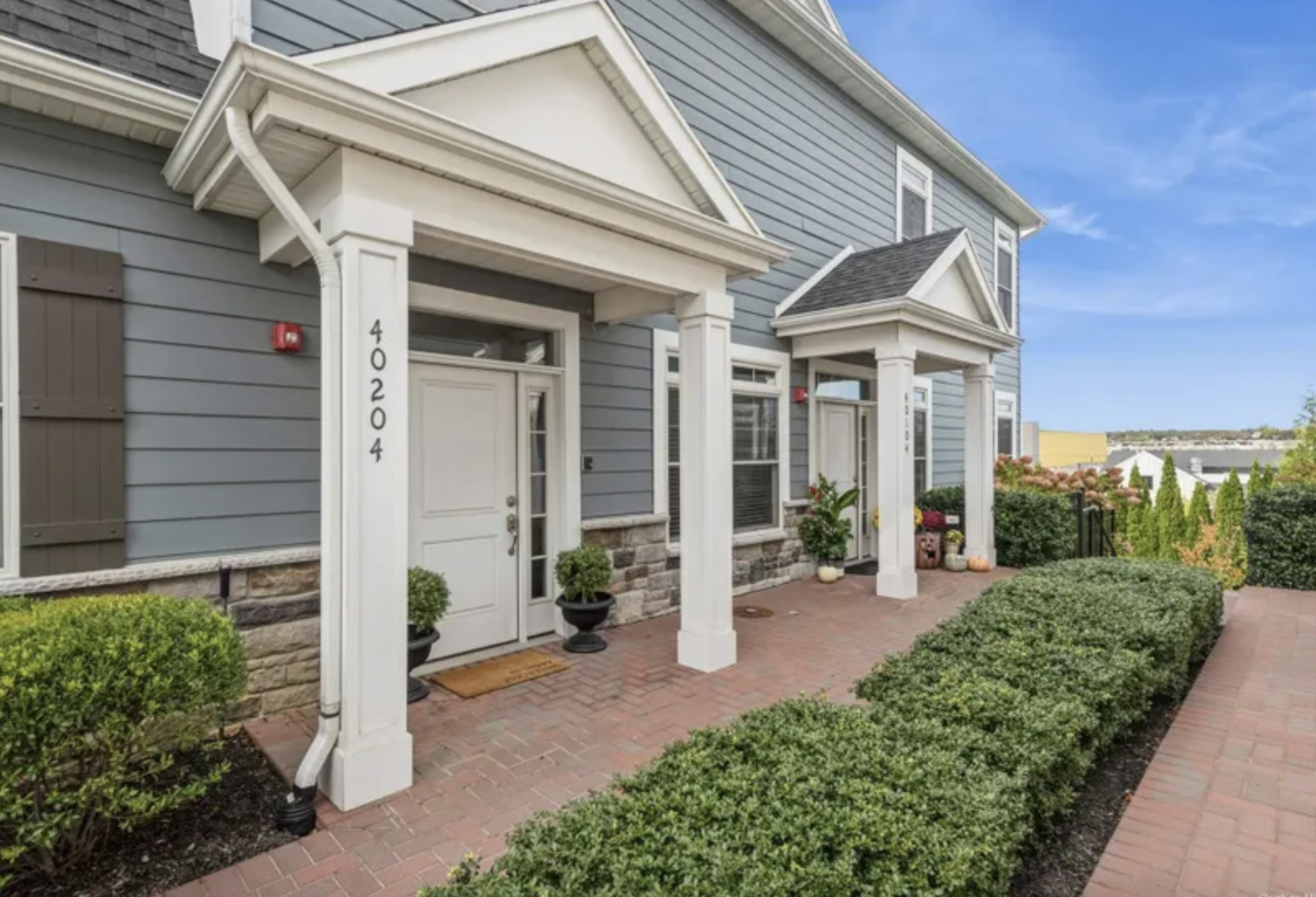 Silver Birch Lane, Plainview