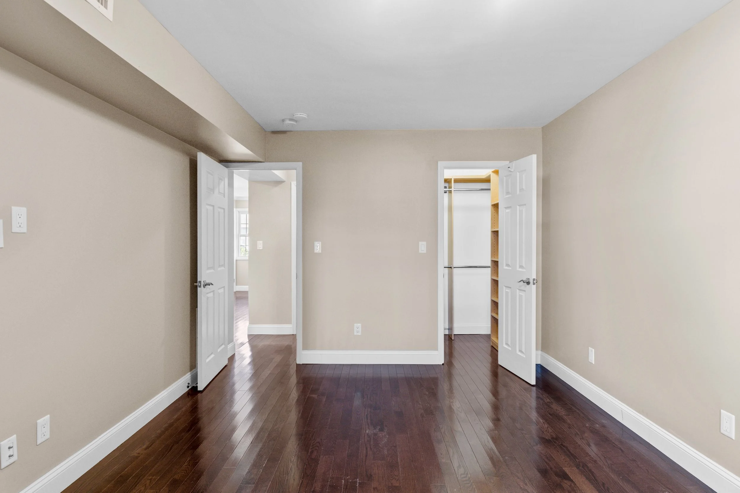 Bedroom with walk-in closet,  283 Mariners Way, Copiague NY