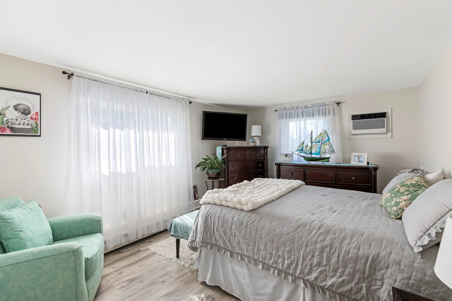 11 36 Matinecock Ave East Islip NY - Josh Goetz Photography-15.jpg