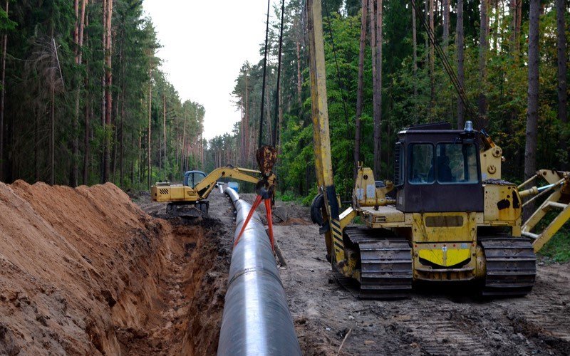 Petroleum pipeline construction