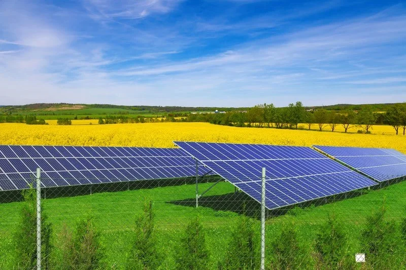 Solar Energy Projects: Pros &amp; Cons for Landowners