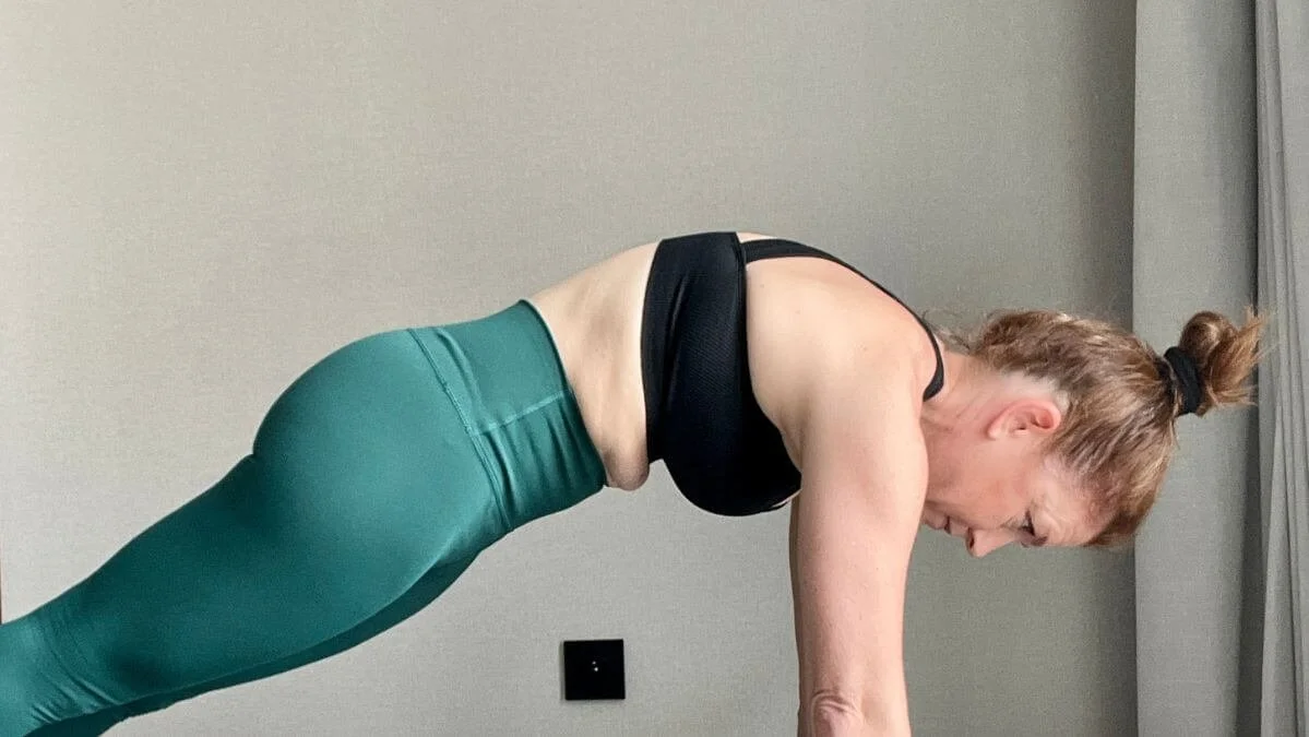 Should You Dome the Back in Yoga Plank?
