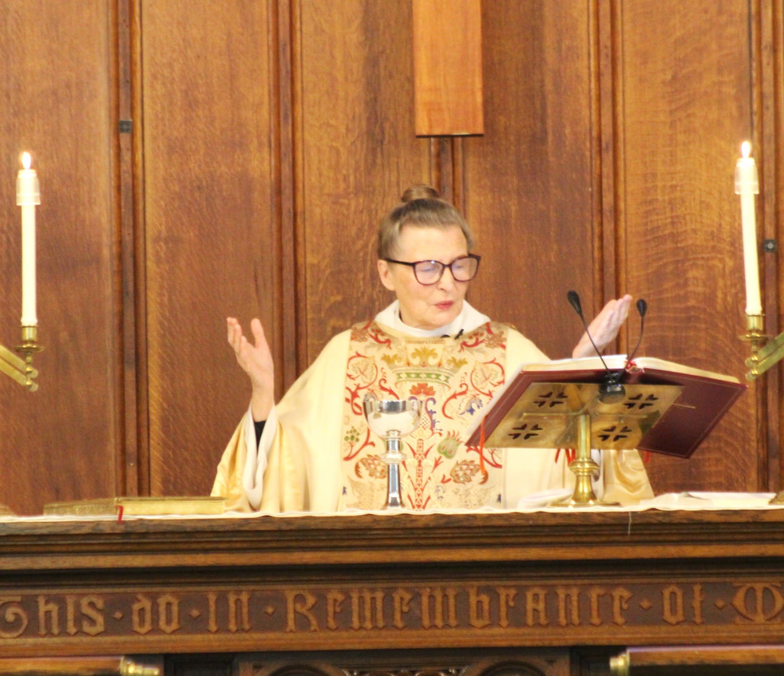 Pat altar pic.JPEG
