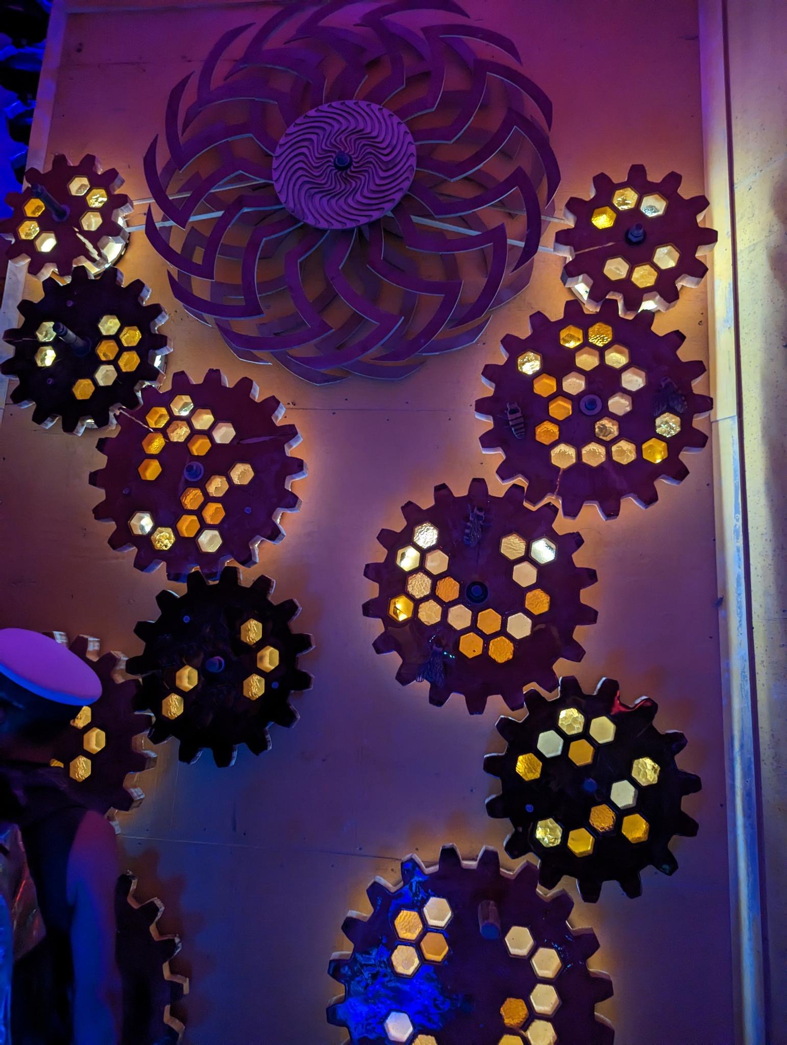 WAggle dance in the dark.jpg
