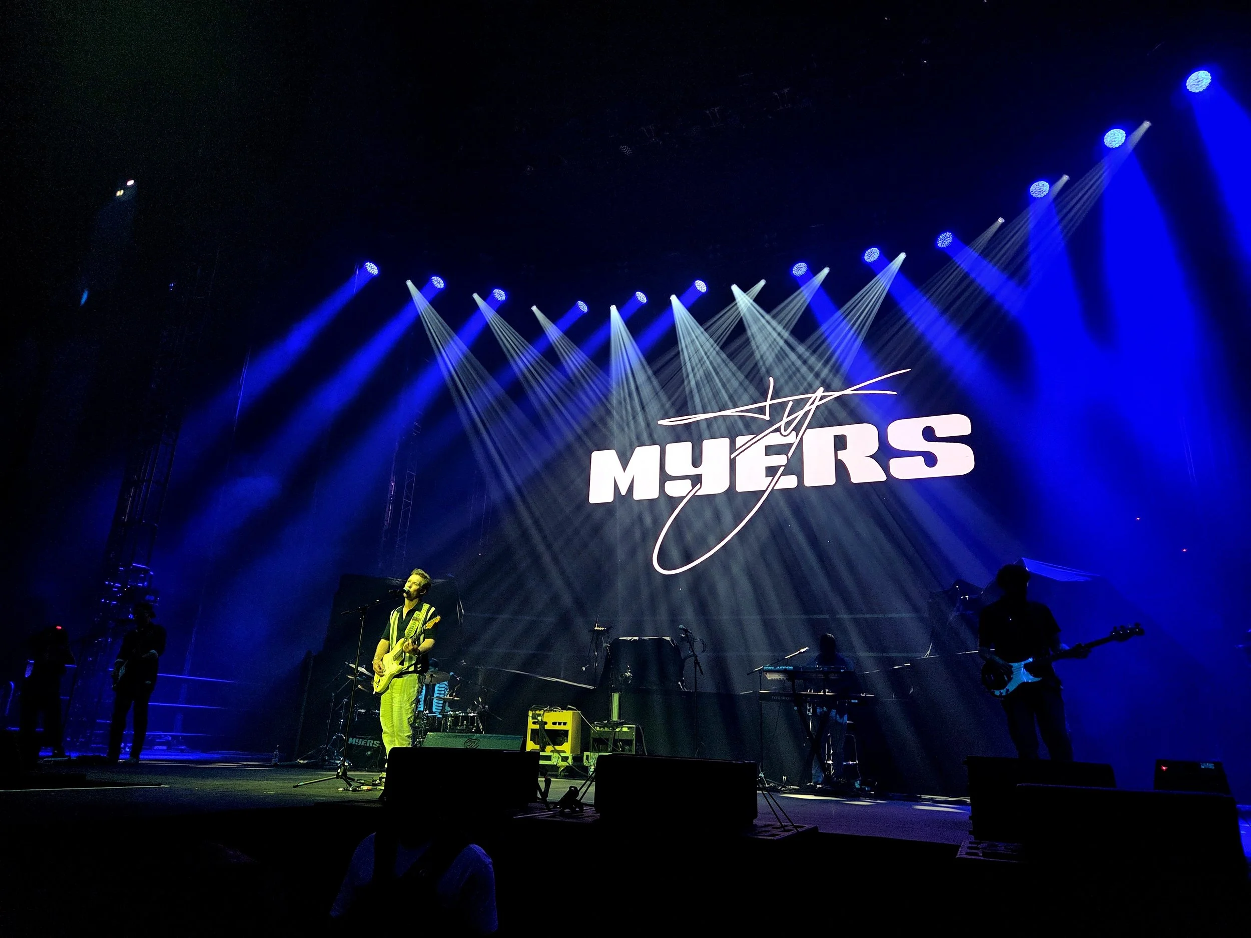 Ty Myers sur la scène de l'Accor Arena à Paris