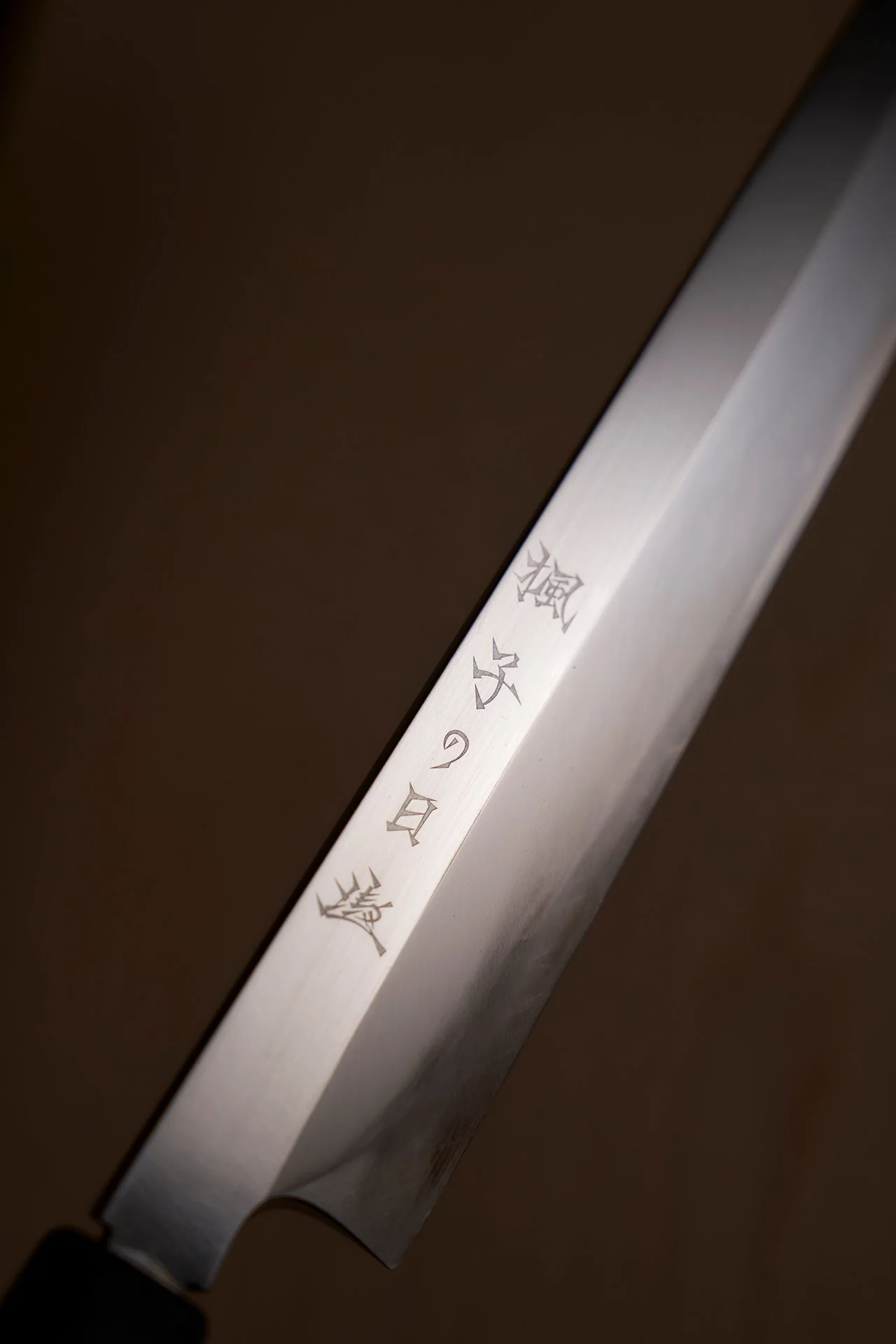 kumiko-room-knife.jpg